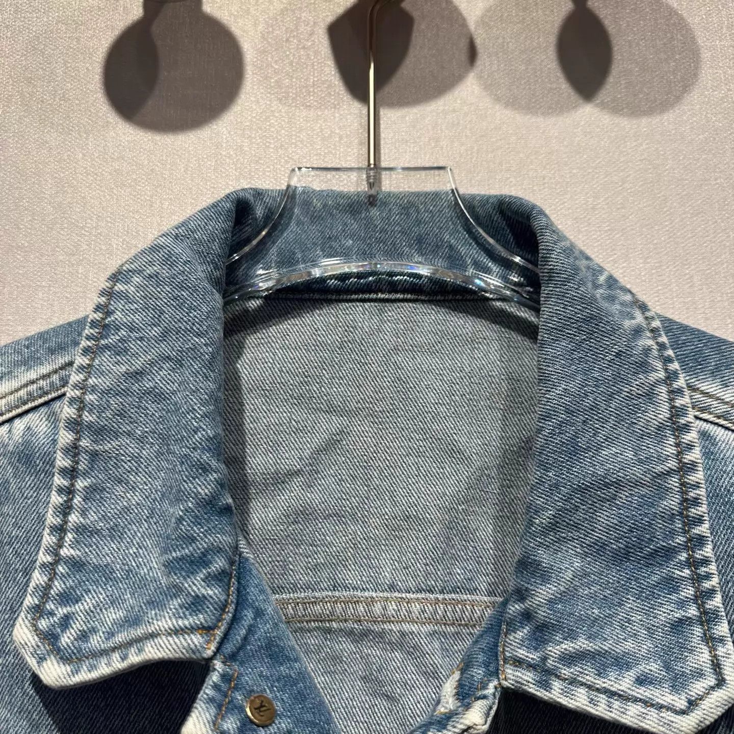Louis Vuitton LV Blue Washed Two-Tone Denim Jacket Size 46 Size US S / EU 44-46 / 1 - 5 Thumbnail