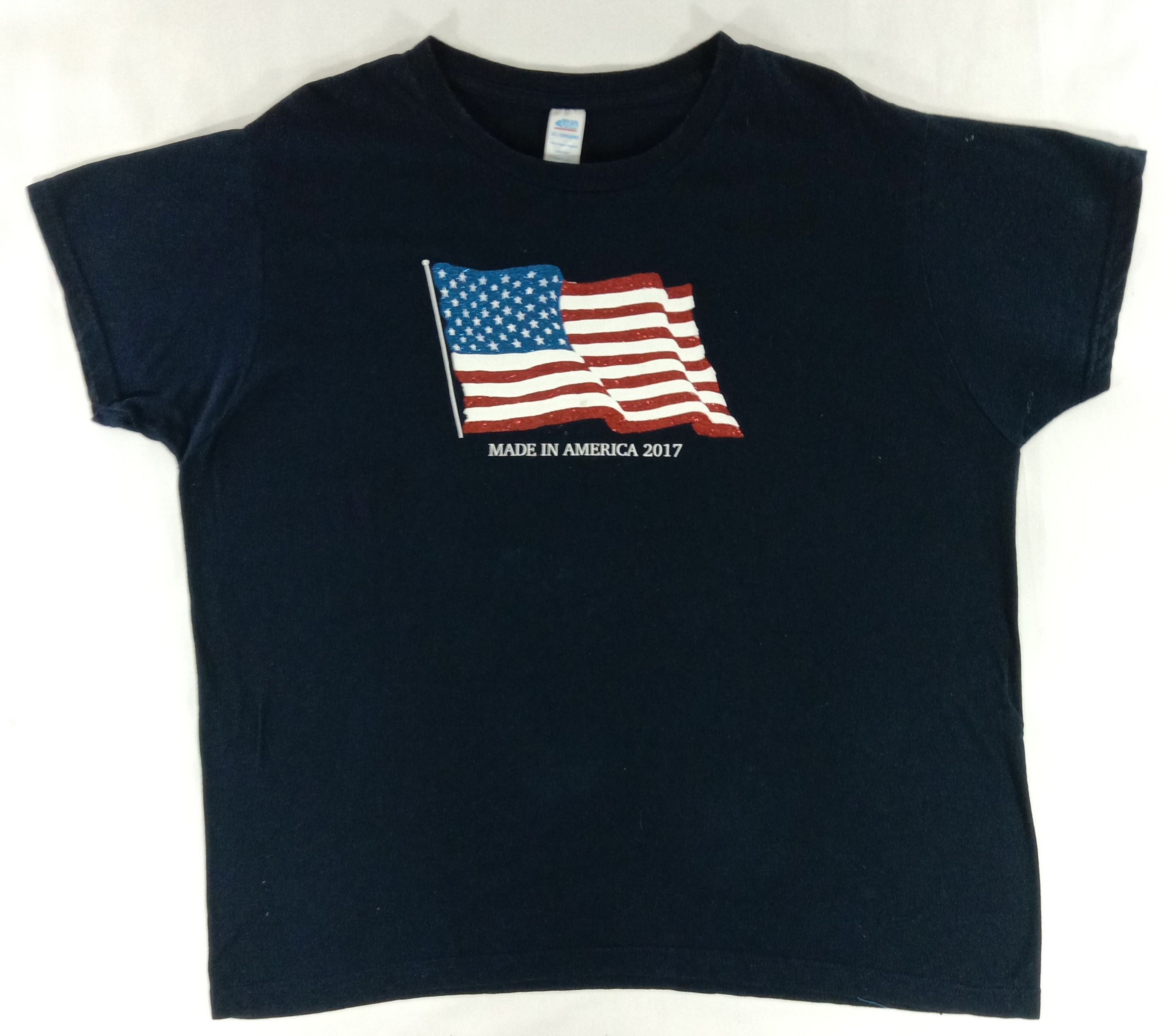 Vintage Vintage Made in America 2017 T-Shirt Size US XXL / EU 58 / 5 - 1 Thumbnail