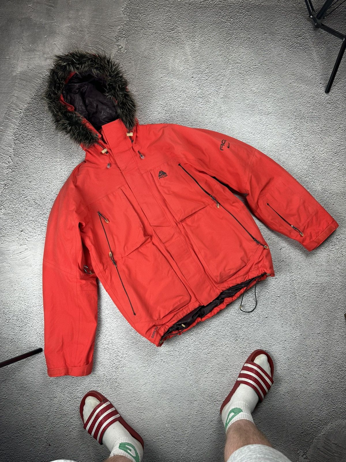 Nike ACG Vintage Nike ACG Jacket Gore-Tex Rain Coat Fur Fuzzy Outdoor Size US M / EU 48-50 / 2 - 1 Thumbnail