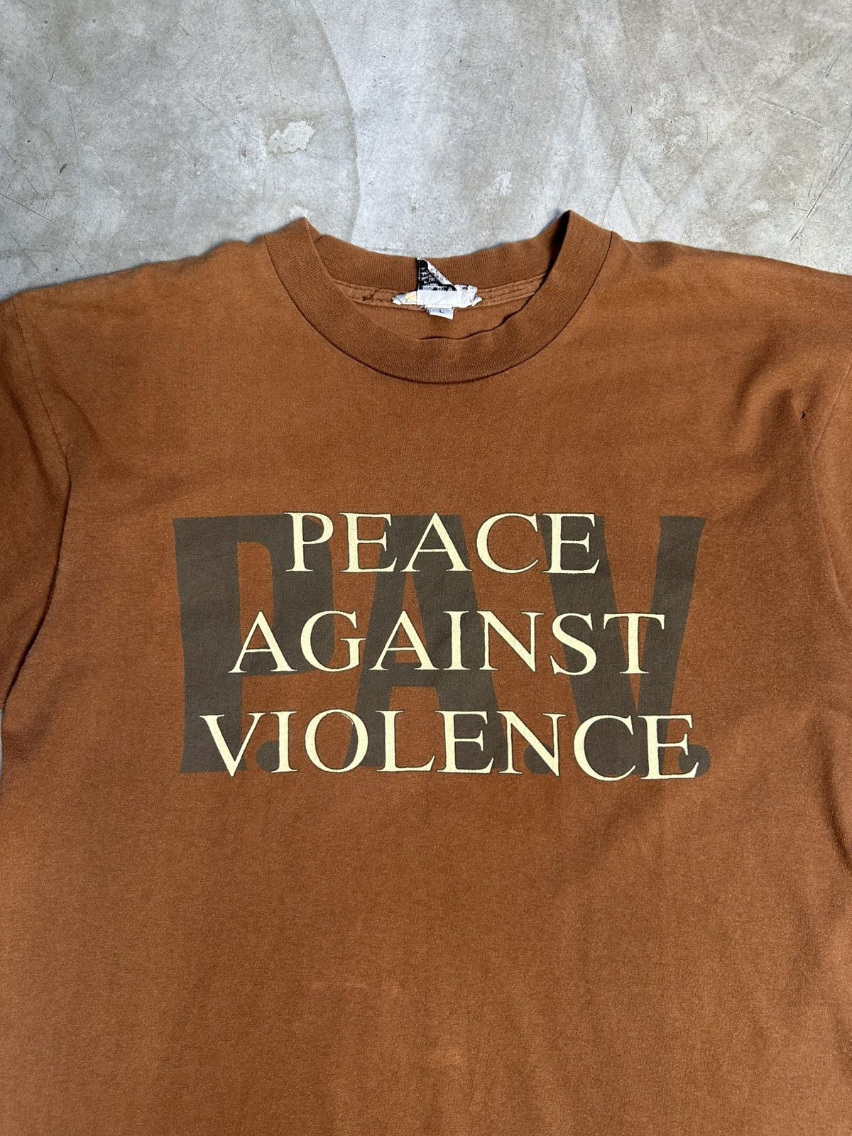 Rap Tees × Vintage Vintage 90s Peace Against Violence Tee Size US L / EU 52-54 / 3 - 6 Thumbnail