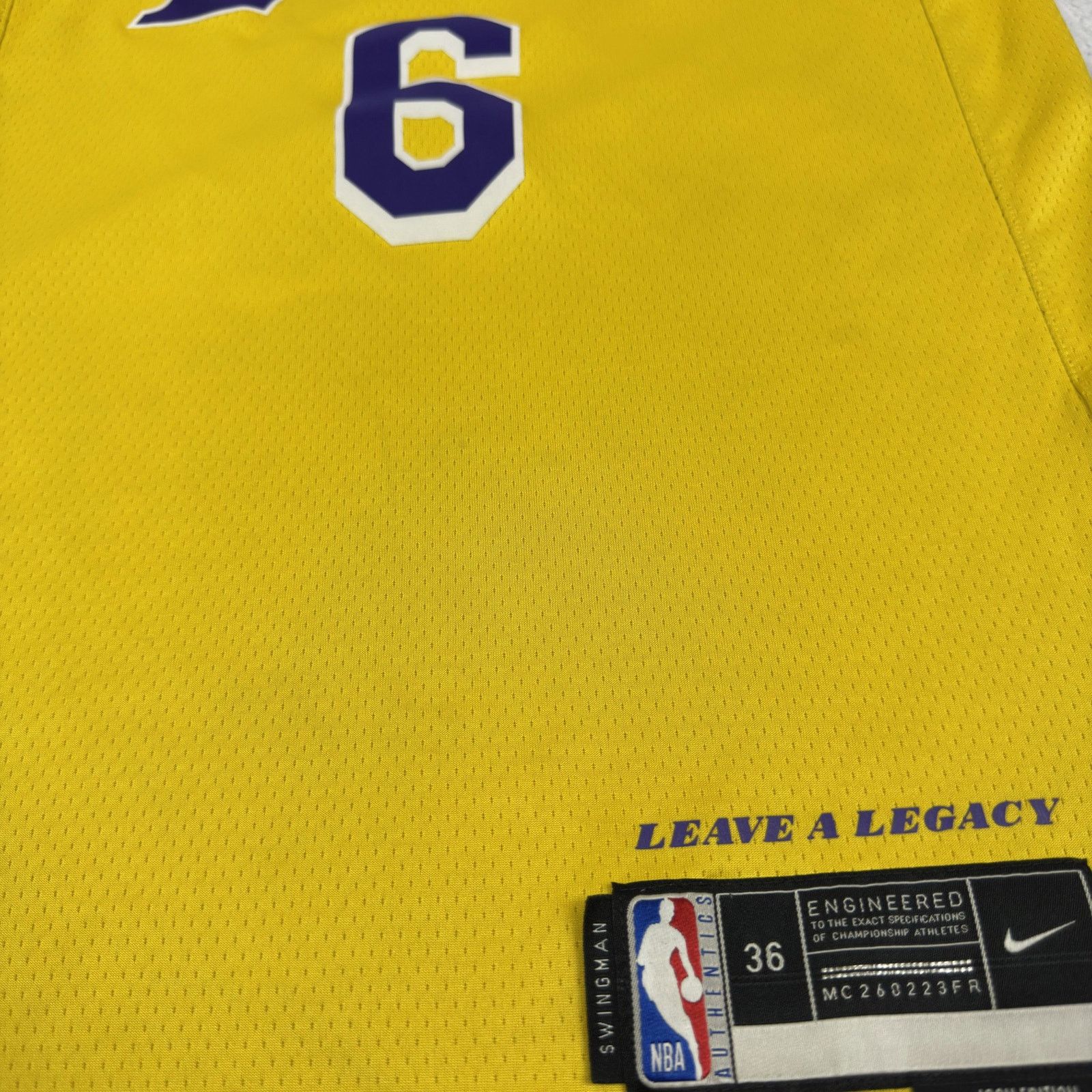 Nike Nike Dri-Fit Men's Los Angeles Lakers Lebron James Jersey XS Size US XS / EU 42 / 0 - 6 Thumbnail