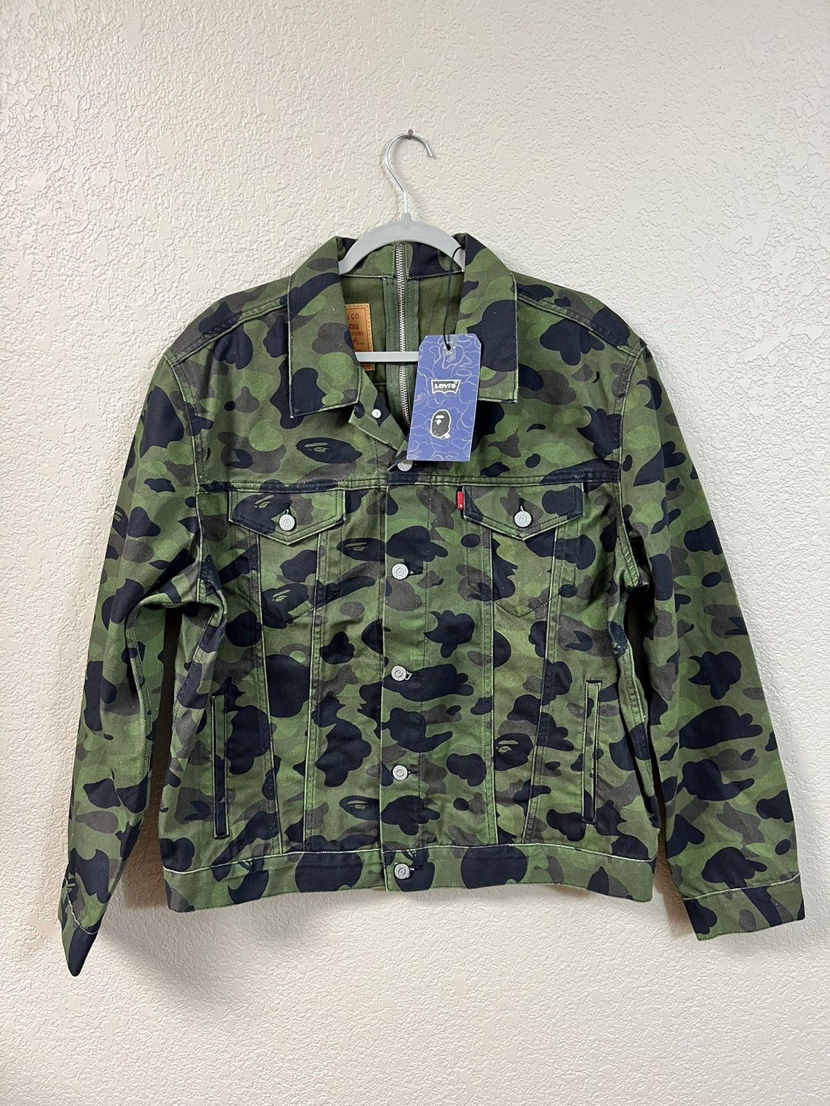 image of Bape X Levi's Color Camo Trucker Jacket in Green, Men's (Size Large)