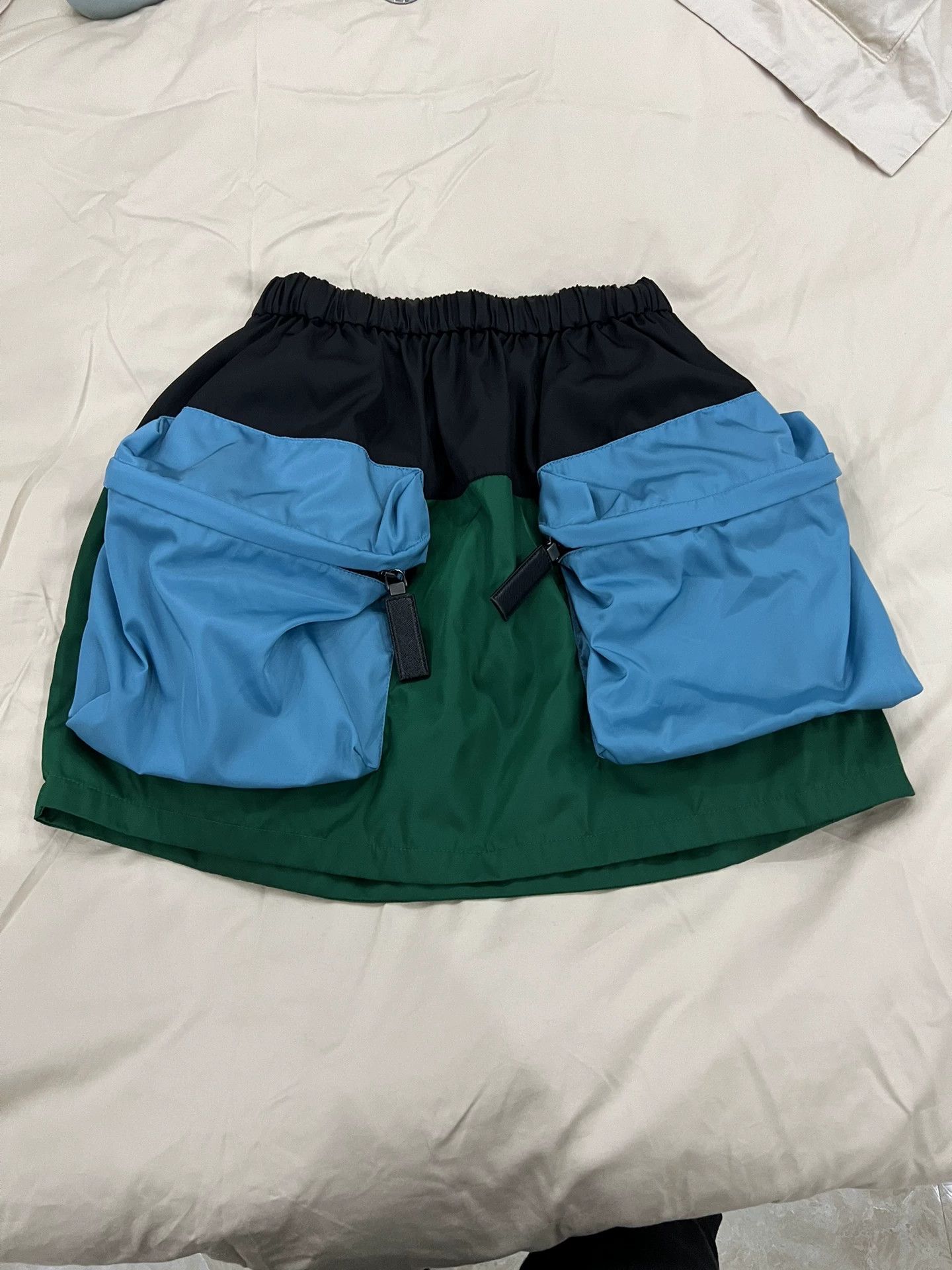 Prada Prada Runway Skirt 3D Pockets 95 New Women's 38 Sunny Size 26" / US 2 / IT 38 - 1 Thumbnail