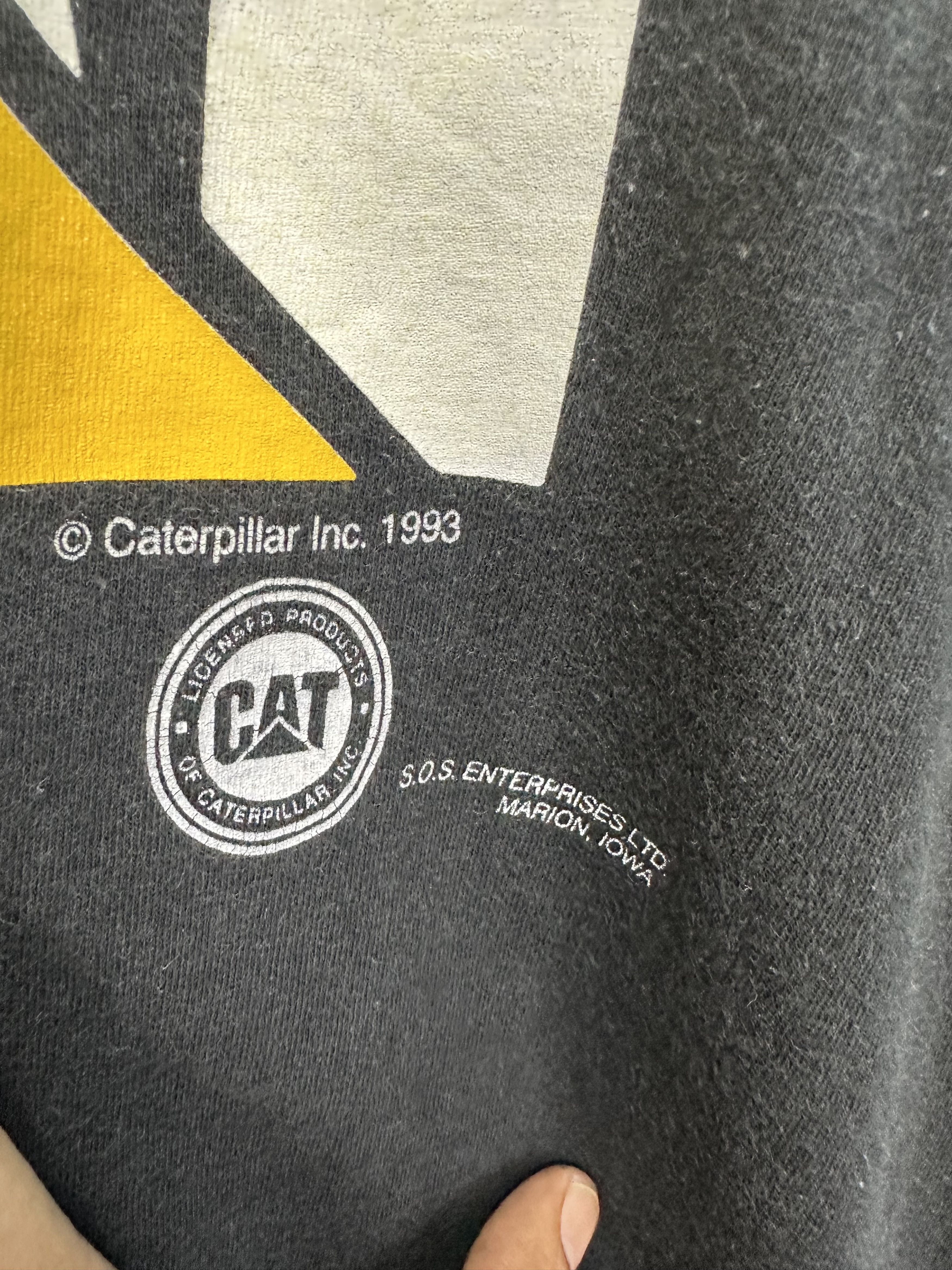 Caterpillar Vintage 90s Caterpillar Big Logo Tshirt A1048 Size US L / EU 52-54 / 3 - 4 Thumbnail