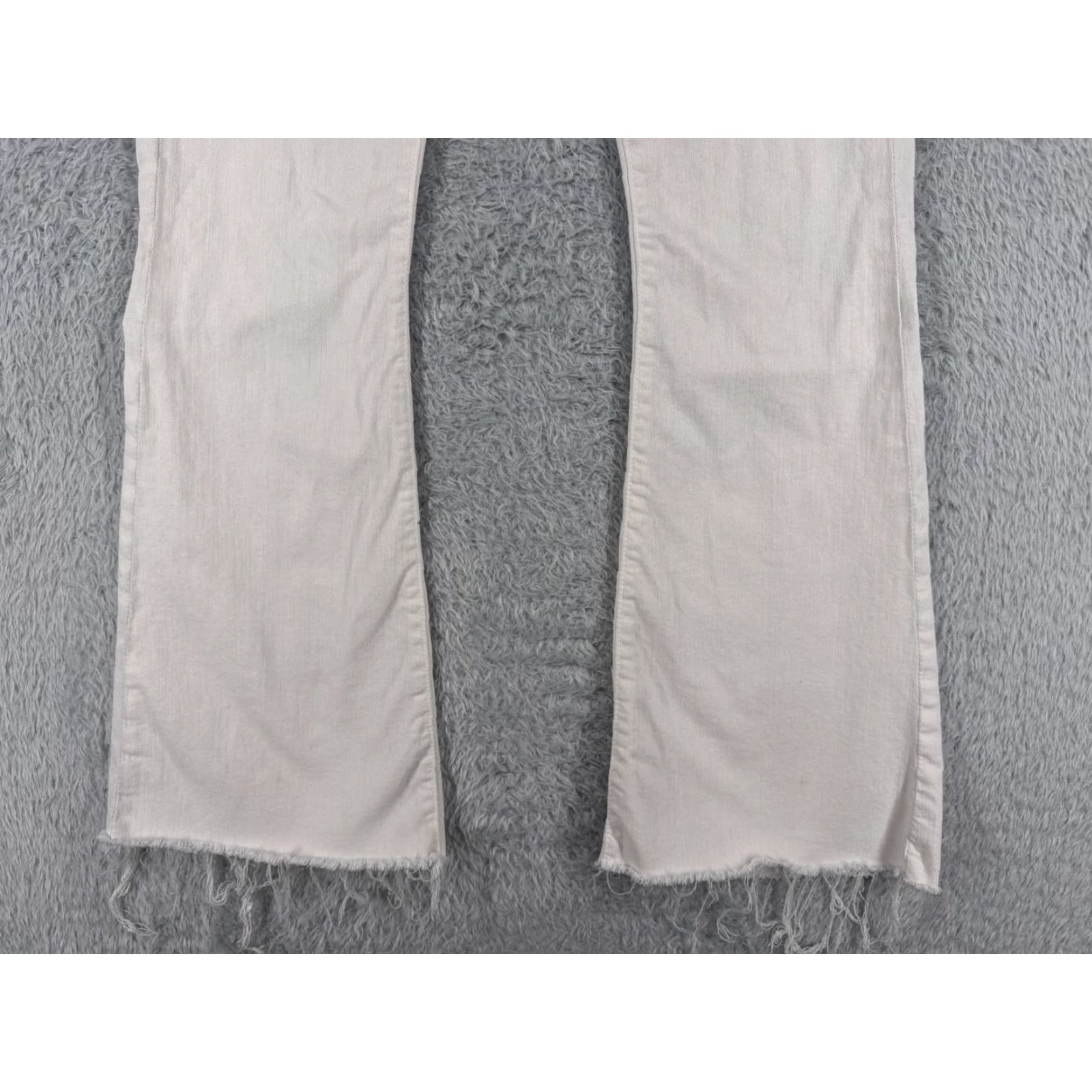 Vintage Black Orchid Jeans Womens Pants 28 White Denim Flared Distressed Raw Hem 24x29 Cotton Blend 5-Pocket Regular Button Zip Jeans Womens Size 28" / US 6 / IT 42 - 2 Thumbnail