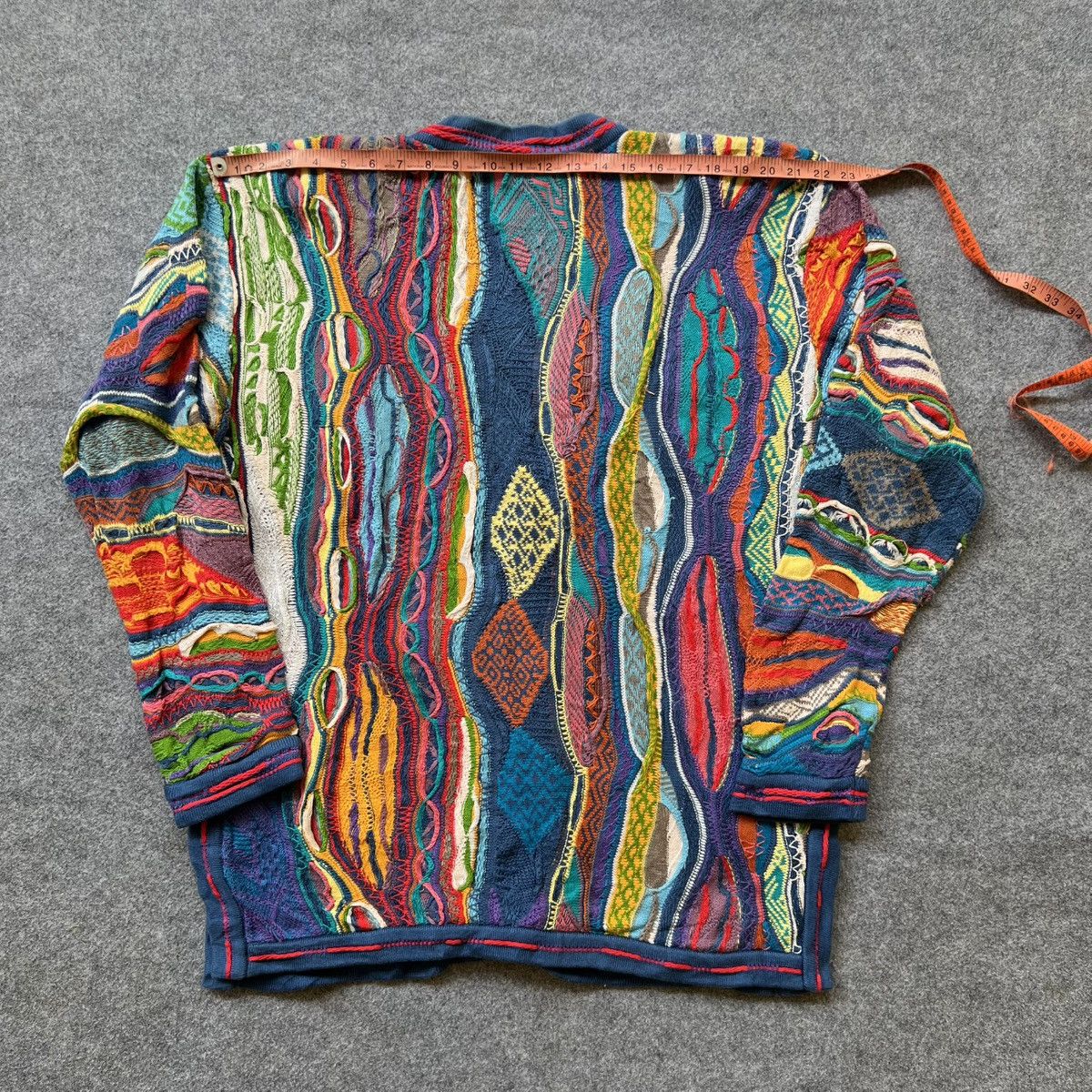 Coogi × Vintage Crazy Vintage Coogi 3D Cable Knit Sweater Size US L / EU 52-54 / 3 - 9 Thumbnail