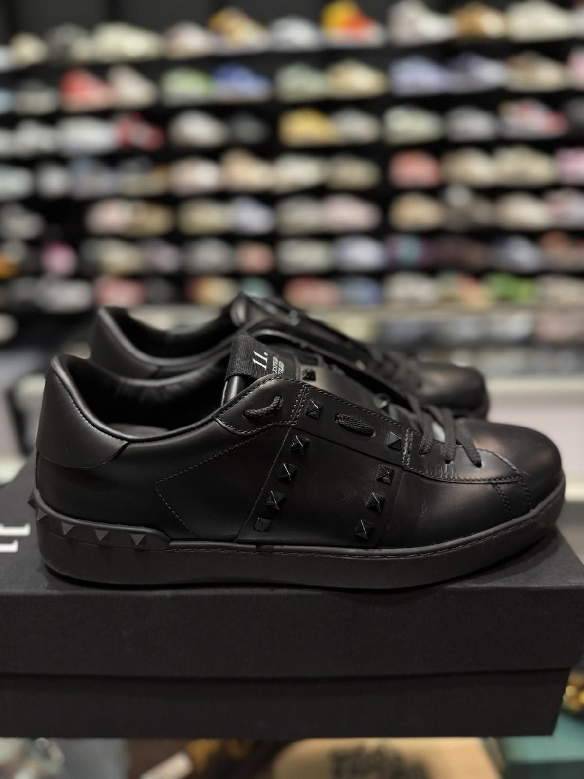 Valentino Valentino Studs Black Leather Sneaker 44EU/11US $850 Size US 11 / IT 41 - 2 Thumbnail