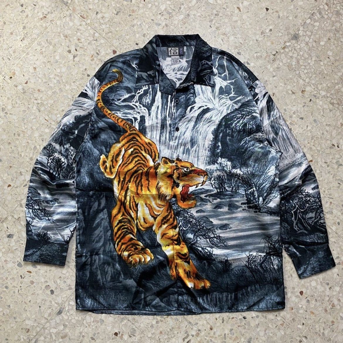 Japanese Brand × Vintage Vintage Japanese Tiger Motif Size US XL / EU 56 / 4 - 1 Thumbnail