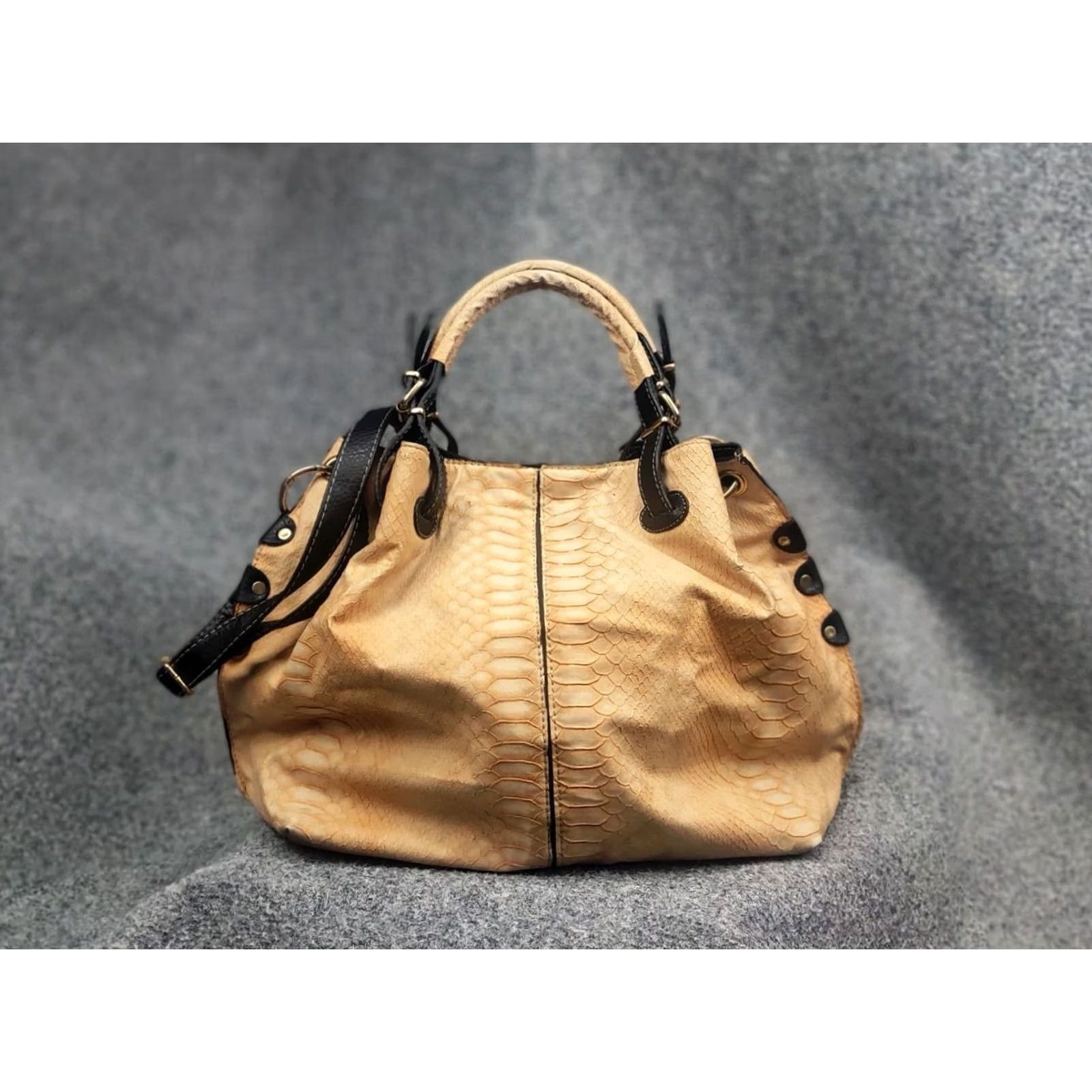 Logo 7 VINTAGE Chloe Style Logo beige bag with snakeskin texture and black handles Y2K Bag Size ONE SIZE - 4 Thumbnail