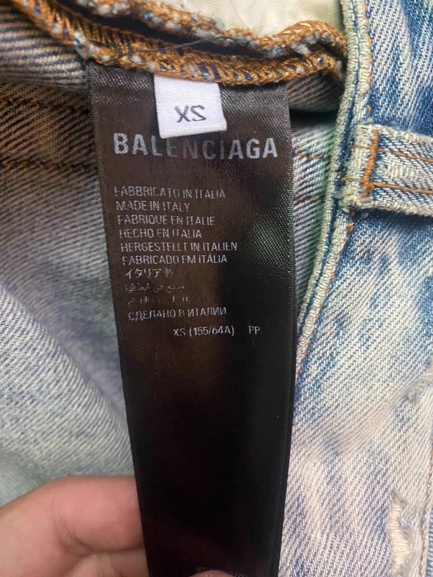 Balenciaga Balenciaga washed distressed wide-leg jeans Size US 29 - 4 Thumbnail