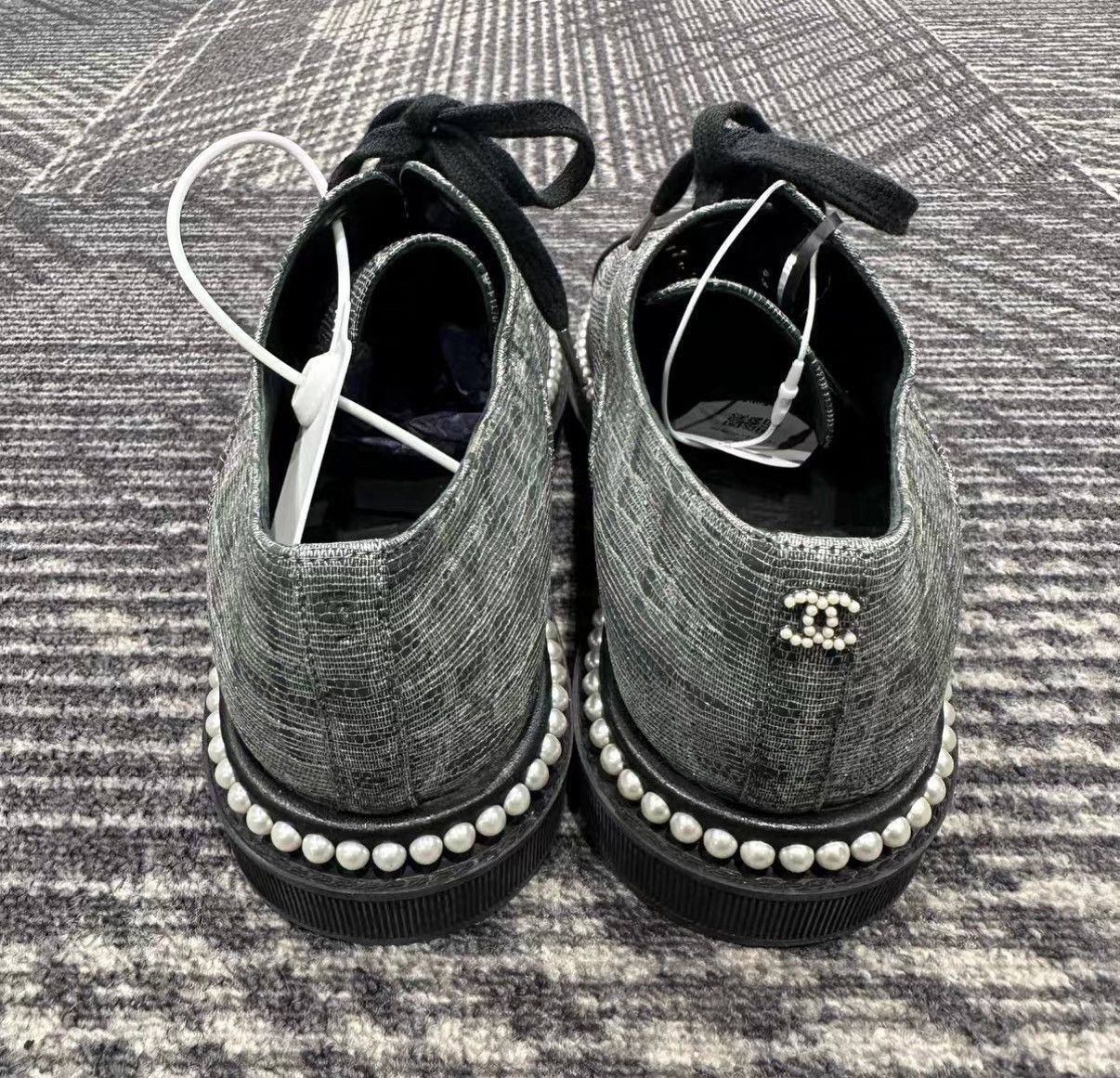 Chanel Chanel Pearl Trim Flat Shoes J42 Size US 6 / IT 36 - 3 Thumbnail