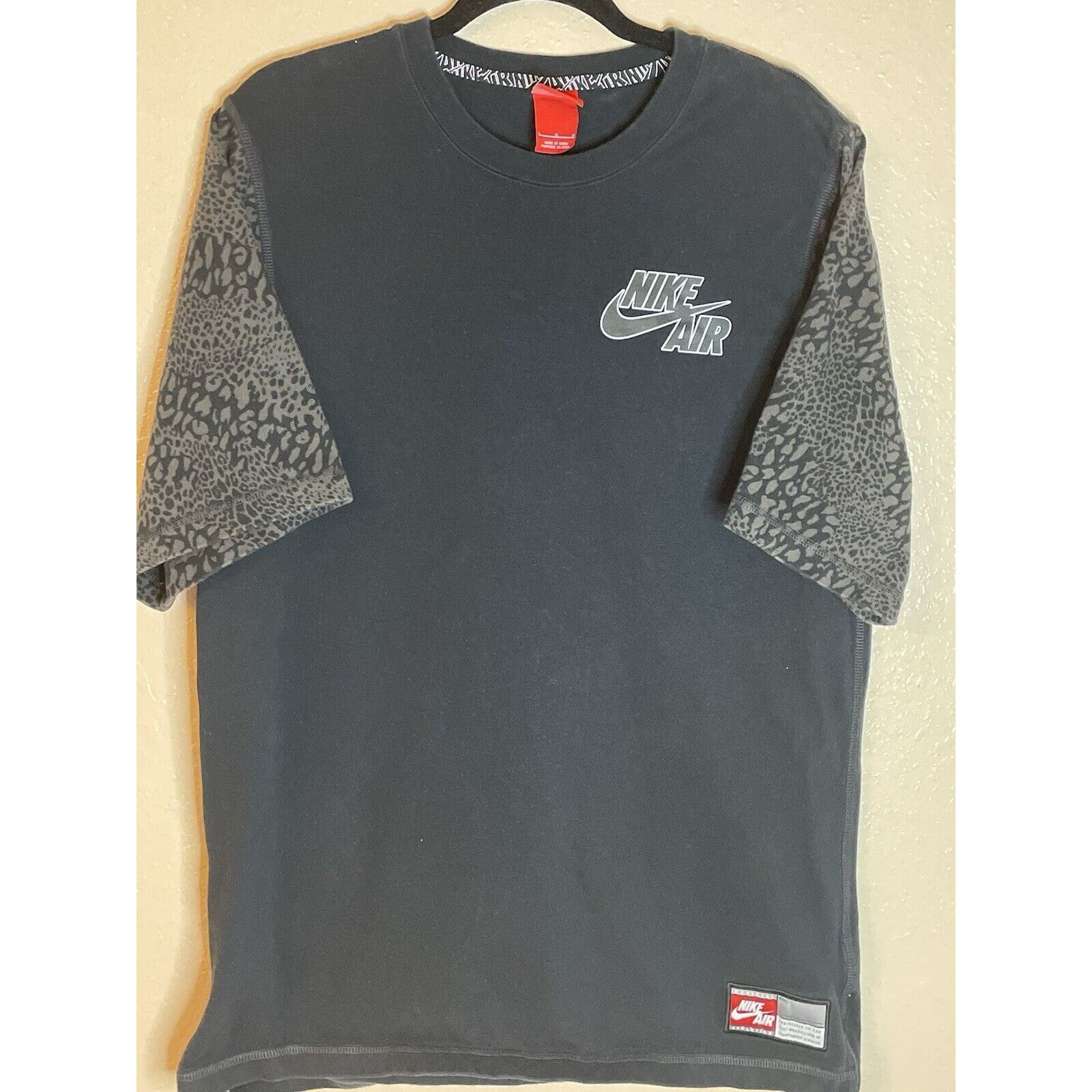 Nike Vintage Nike Air Athletics 1982 shirt. Size Large. Size US L / EU 52-54 / 3 - 2 Thumbnail