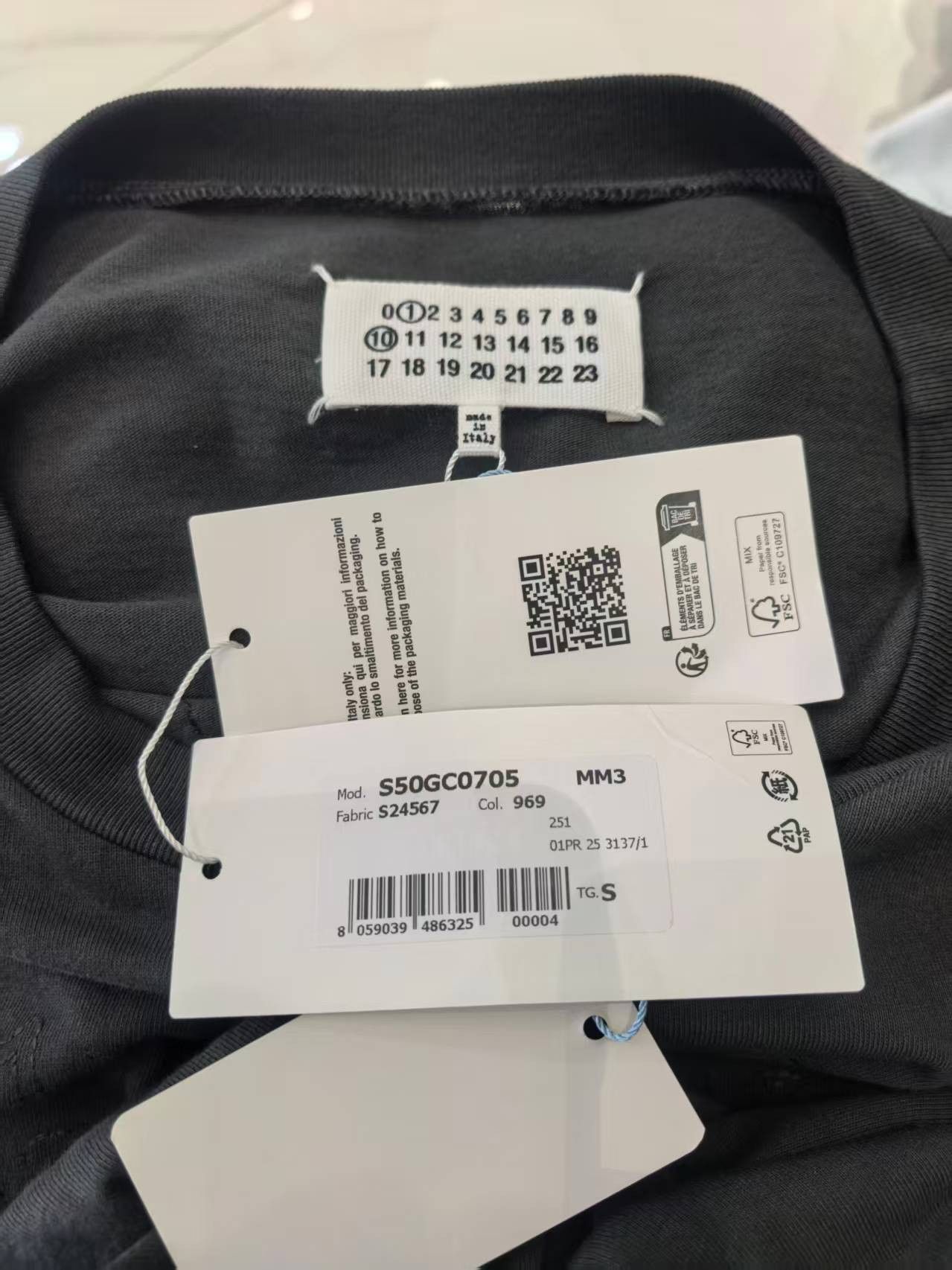 Maison Margiela NWT T-Shirts - Black, S,Maison Margiela Size US S / EU 44-46 / 1 - 3 Thumbnail