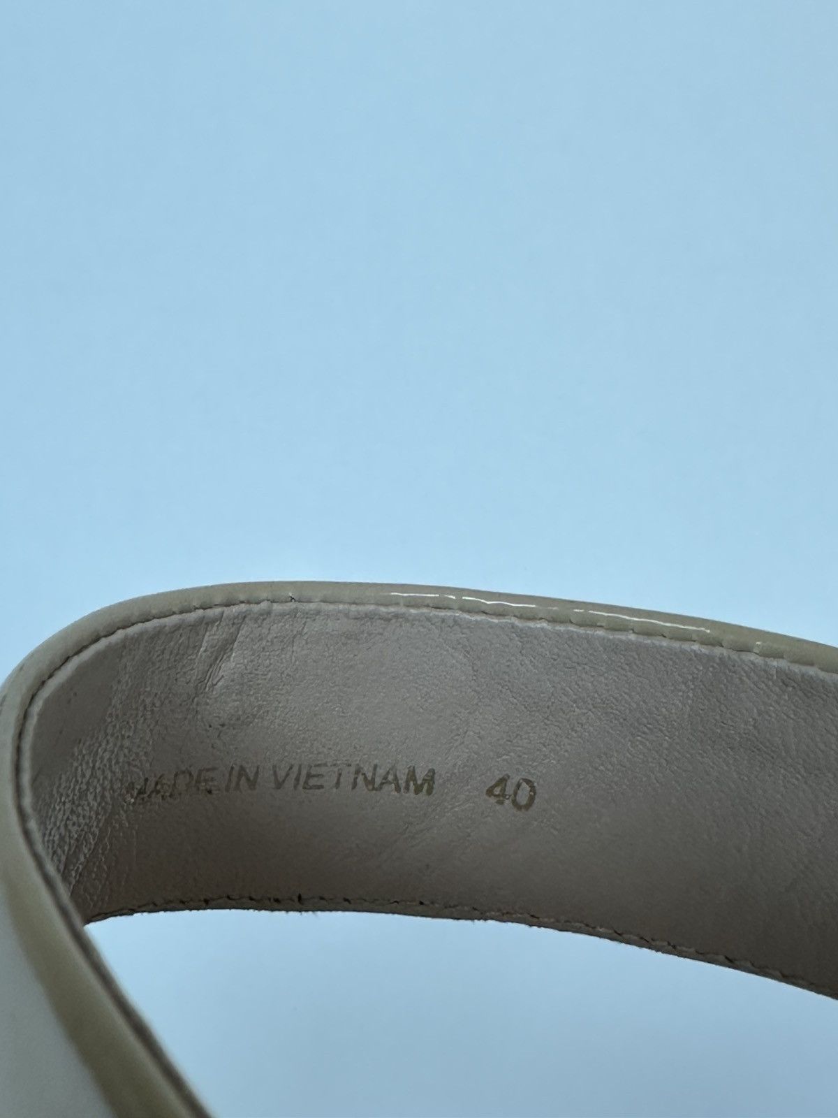 Designer × Prada Prada patent leather sandals metal logo Size US 9 / IT 39 - 9 Thumbnail