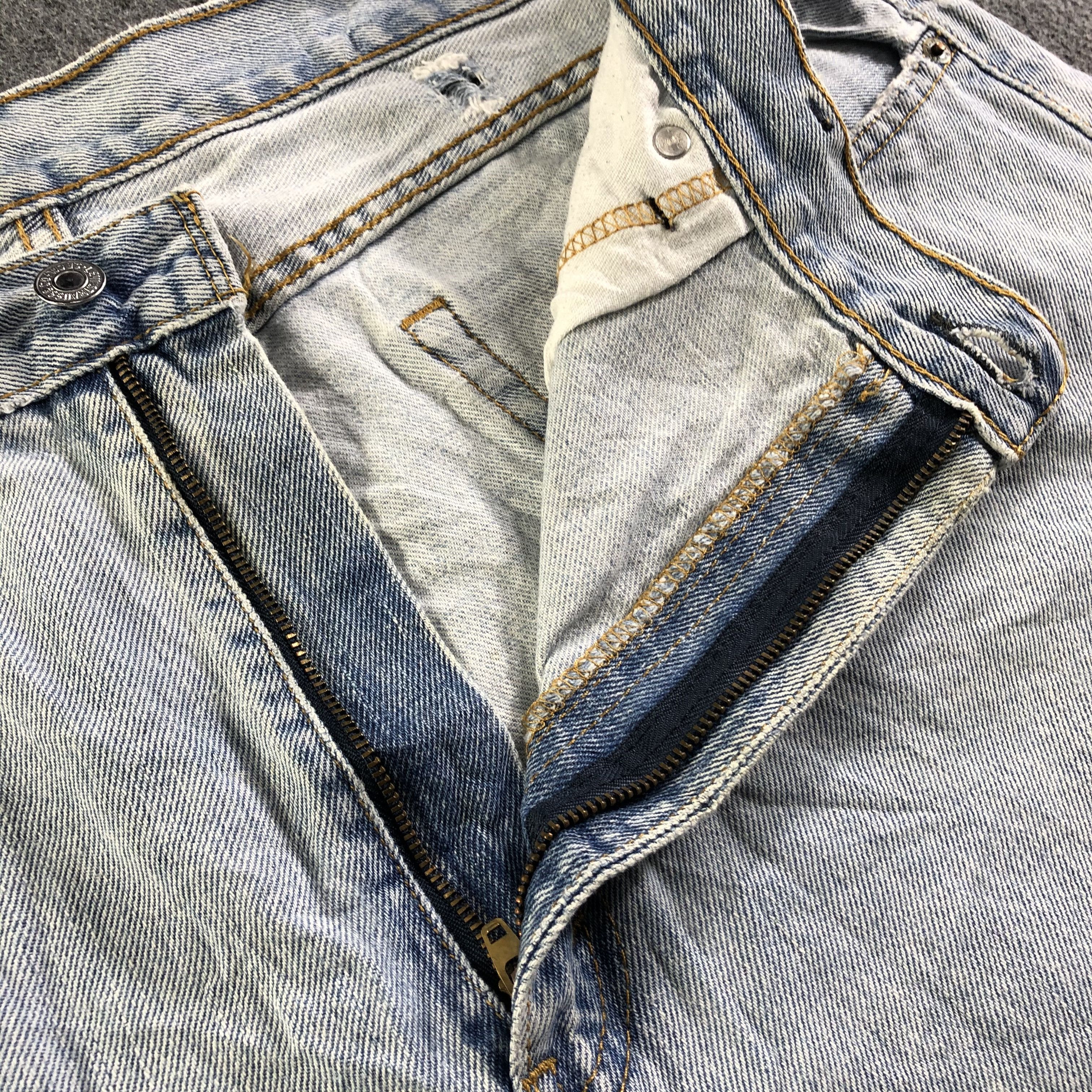 Levi's Vintage Light Wash Levis 505 Jeans-J4283 Size US 41 - 10 Thumbnail