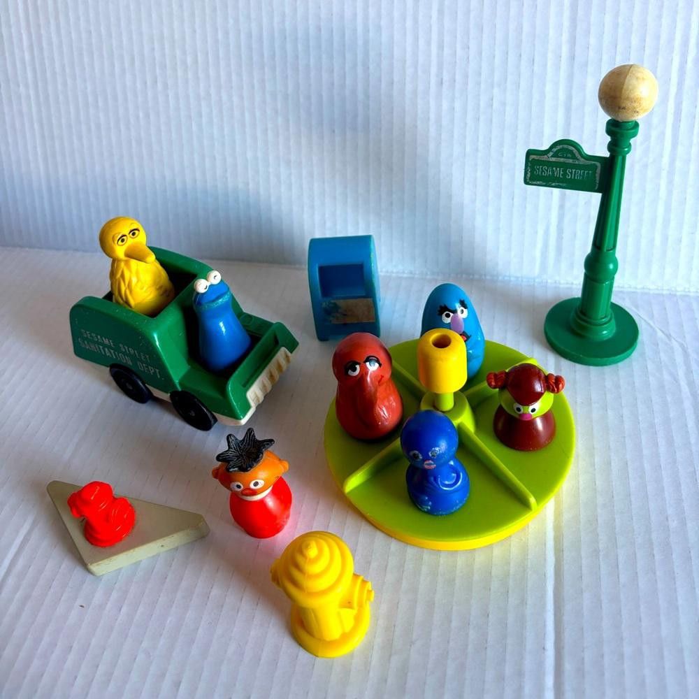 Designer Vintage Fisher Price Sesame Street Figures and Accessories Size ONE SIZE - 1 Thumbnail