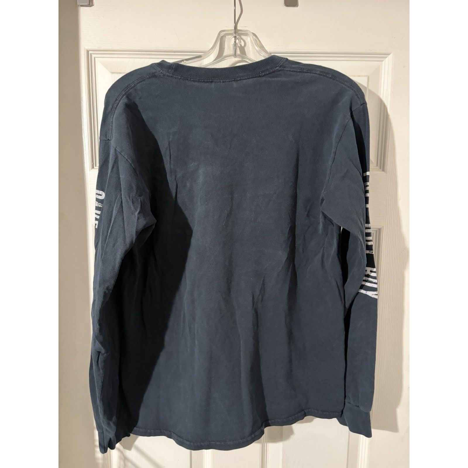 Gildan Fall Out Boy Save Rock And Roll Shirt Sz M Long Sleeve Music Size US M / EU 48-50 / 2 - 7 Thumbnail