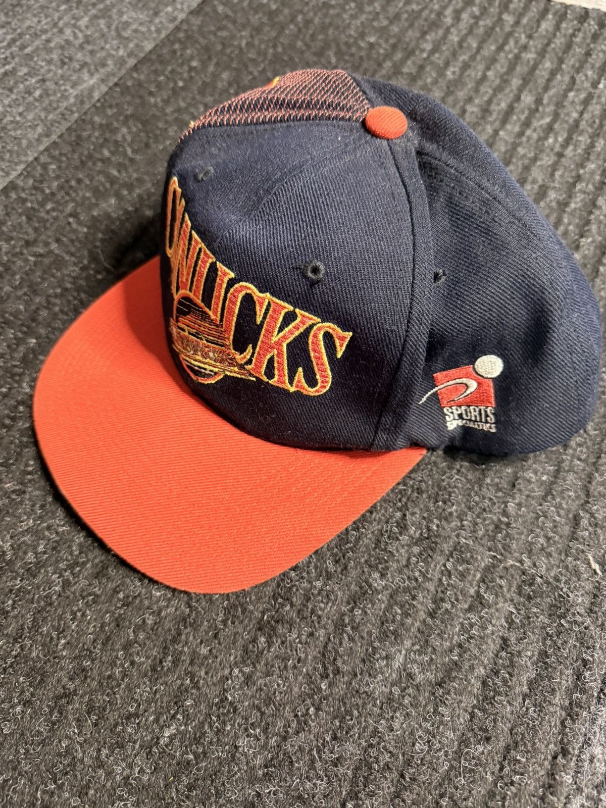 Sports Specialties Vintage Vancouver canucks sports specialties snapback hat Size ONE SIZE - 2 Thumbnail