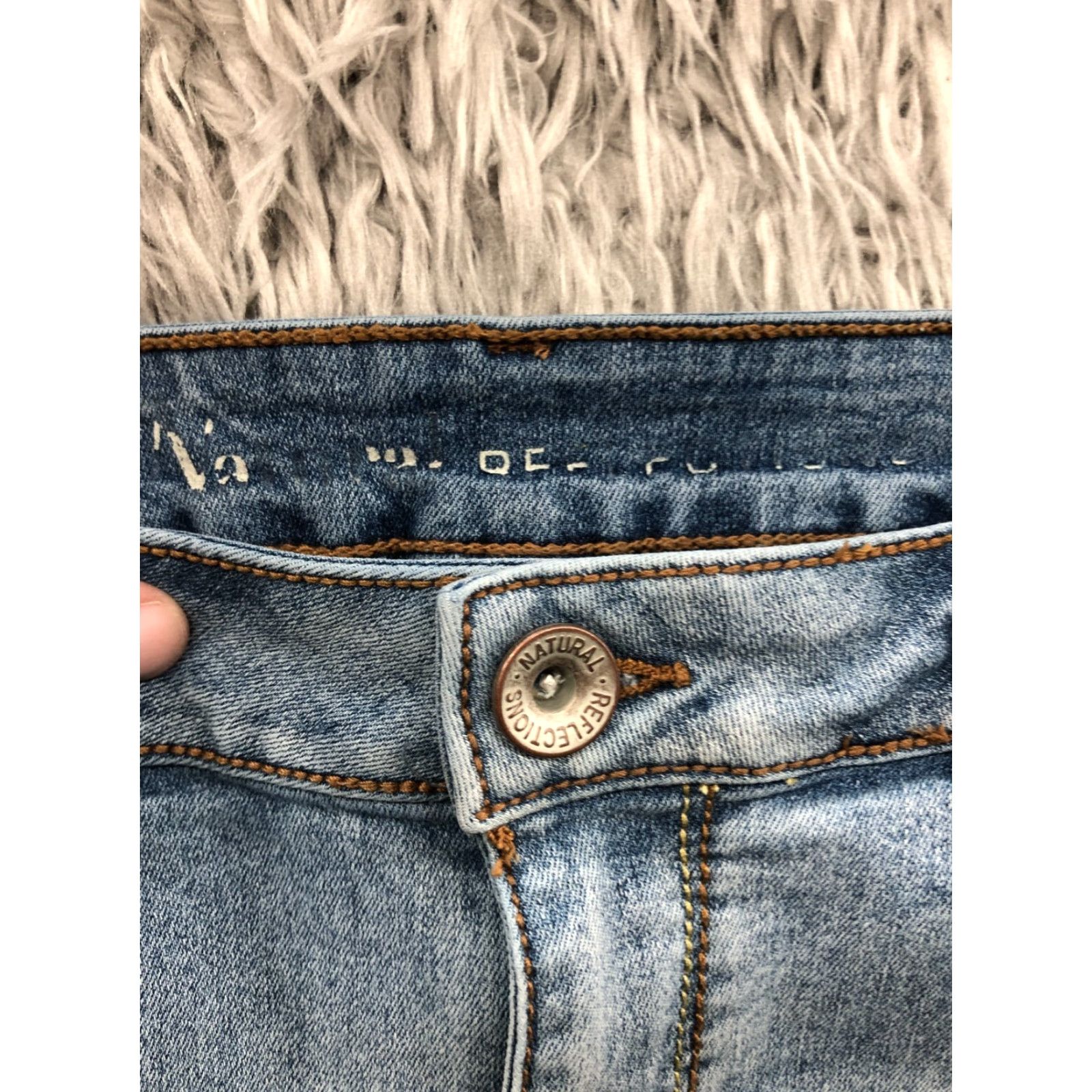 Vintage Natural Reflections Denim Boyfriend Shorts Womens Size 10 Blue Mid Rise 5-Pocket Design Jeans Size 32" / US 10 / IT 46 - 6 Thumbnail