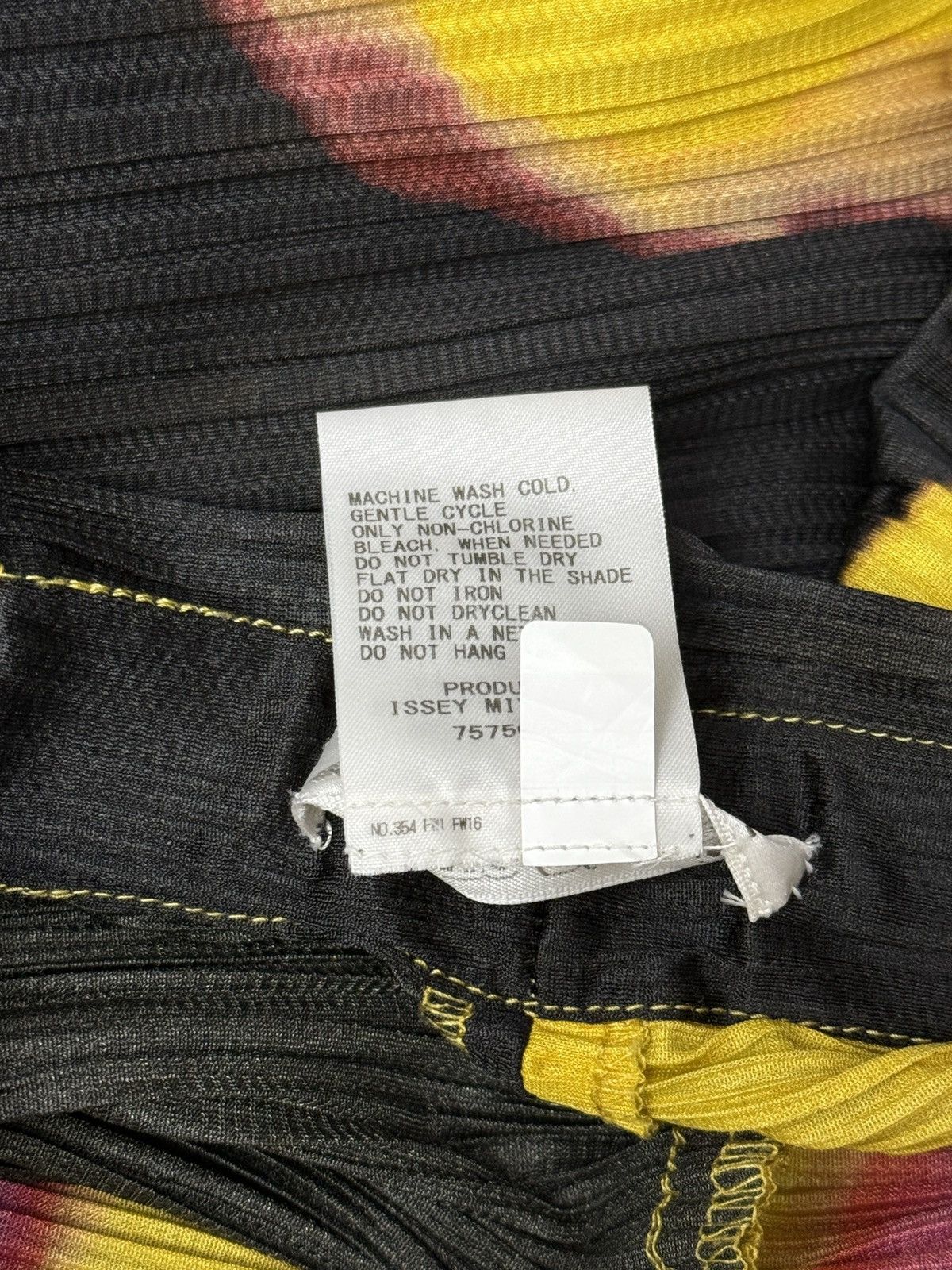 Pleats Please Issey Miyake Sunflower Pleated Pants Size 40" / US 18 - 4 Thumbnail