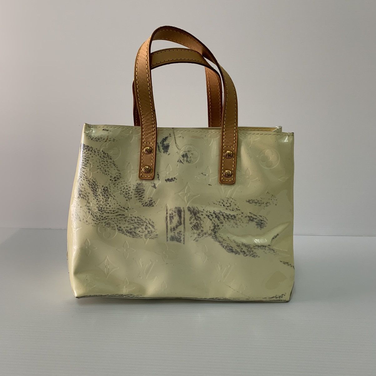 Louis Vuitton Louis Vuitton Vernis Yellow Tote Bag Size ONE SIZE - 2 Thumbnail