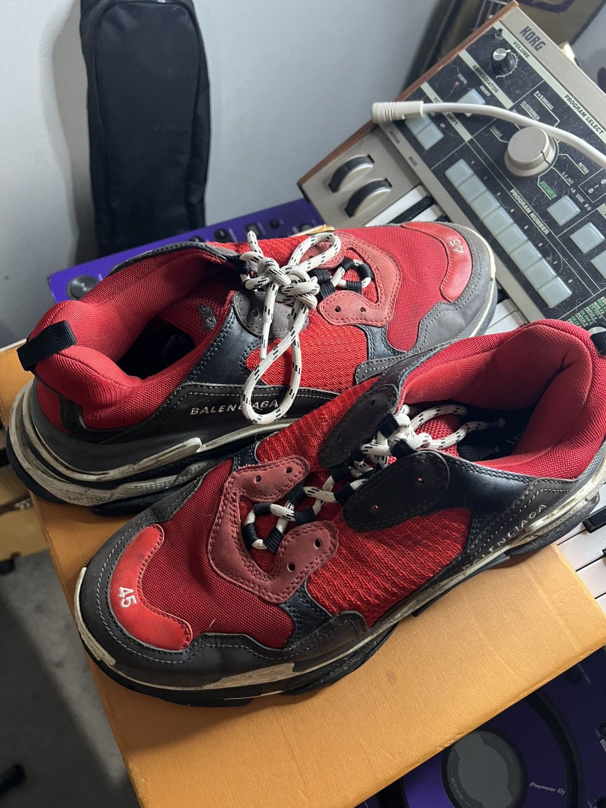 Balenciaga Balenciaga Triple S Black/Red – Size 45 (US 12) Size US 12 / EU 45 - 7 Thumbnail