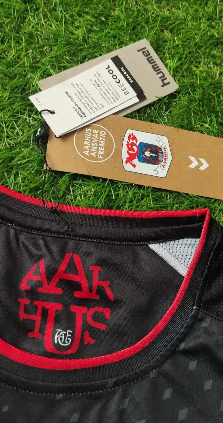 Hummel BNWT AGF AARHUS 2022 2023 GK SHIRT JERSEY FOOTBALL HUMMEL Size US S / EU 44-46 / 1 - 6 Thumbnail