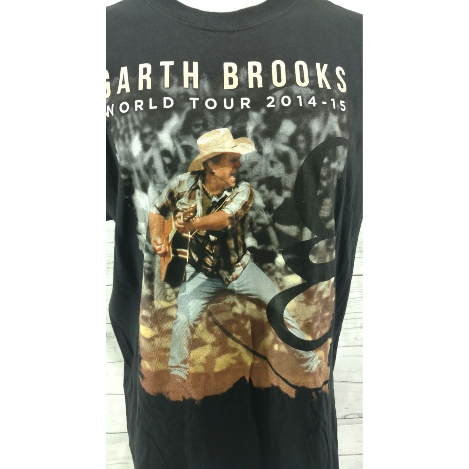 Hanes Garth Brooks World Tour 2014 2015 Black Large T-shirt Mens HB Hanes 100% Cotton Crew Neck Short Sleeve Shirt Regular Size L Color Black Size US L / EU 52-54 / 3 - 2 Thumbnail