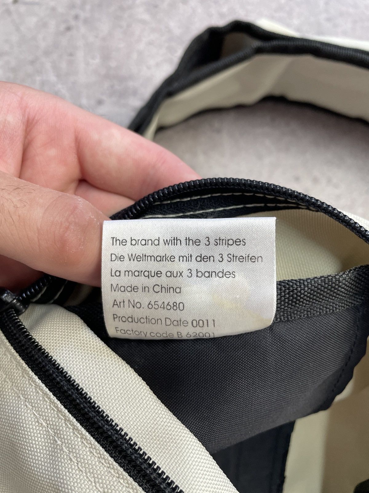 Nike × Vintage Vintage Y2K Adidas Y-3 Style Sling Bag Size ONE SIZE - 18 Thumbnail