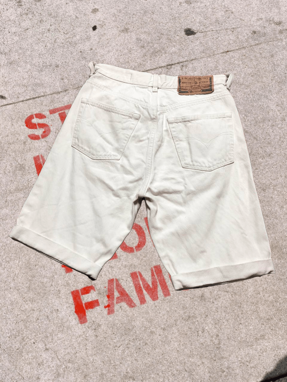 Diesel Vintage Diesel Loose Light Wash Faded Jean Shorts Size US 29 - 1 Thumbnail
