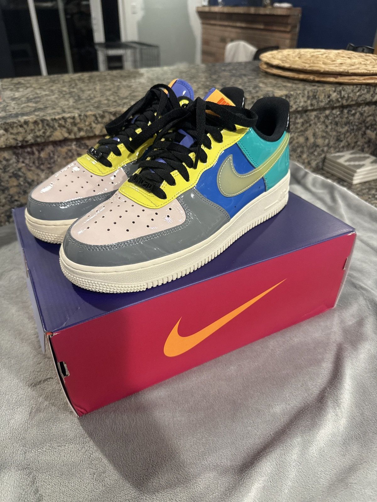Nike × Undefeated Air Force 1 Low SP (Undefeated) Size US 10 / EU 43 - 1 Thumbnail