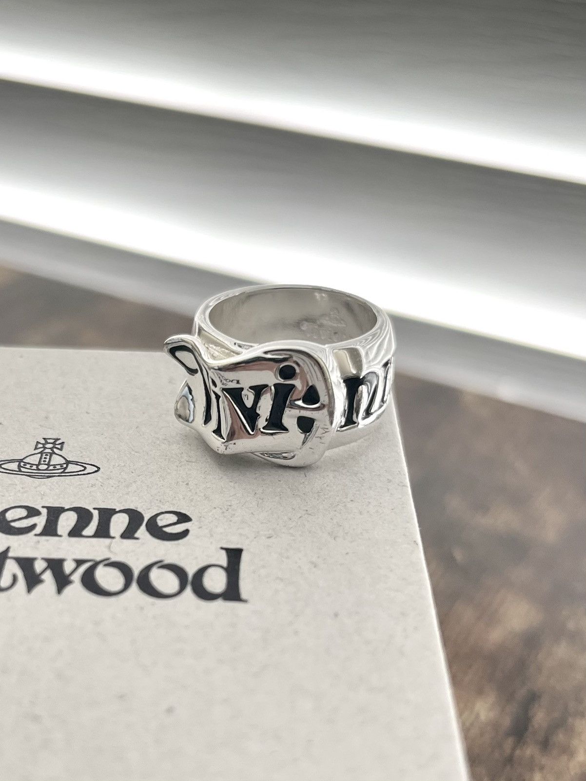 vivienne westwood belt ring