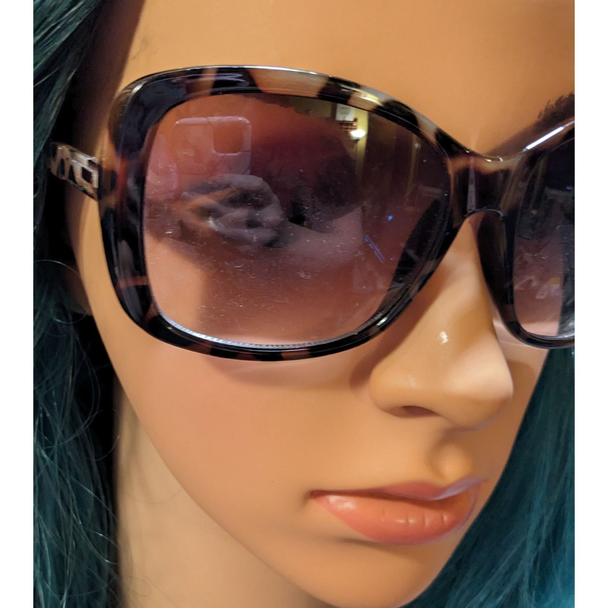 Calvin Klein Calvin Klein Preppy Tortoise Butterfly Frame Sunglasses Size ONE SIZE - 9 Thumbnail