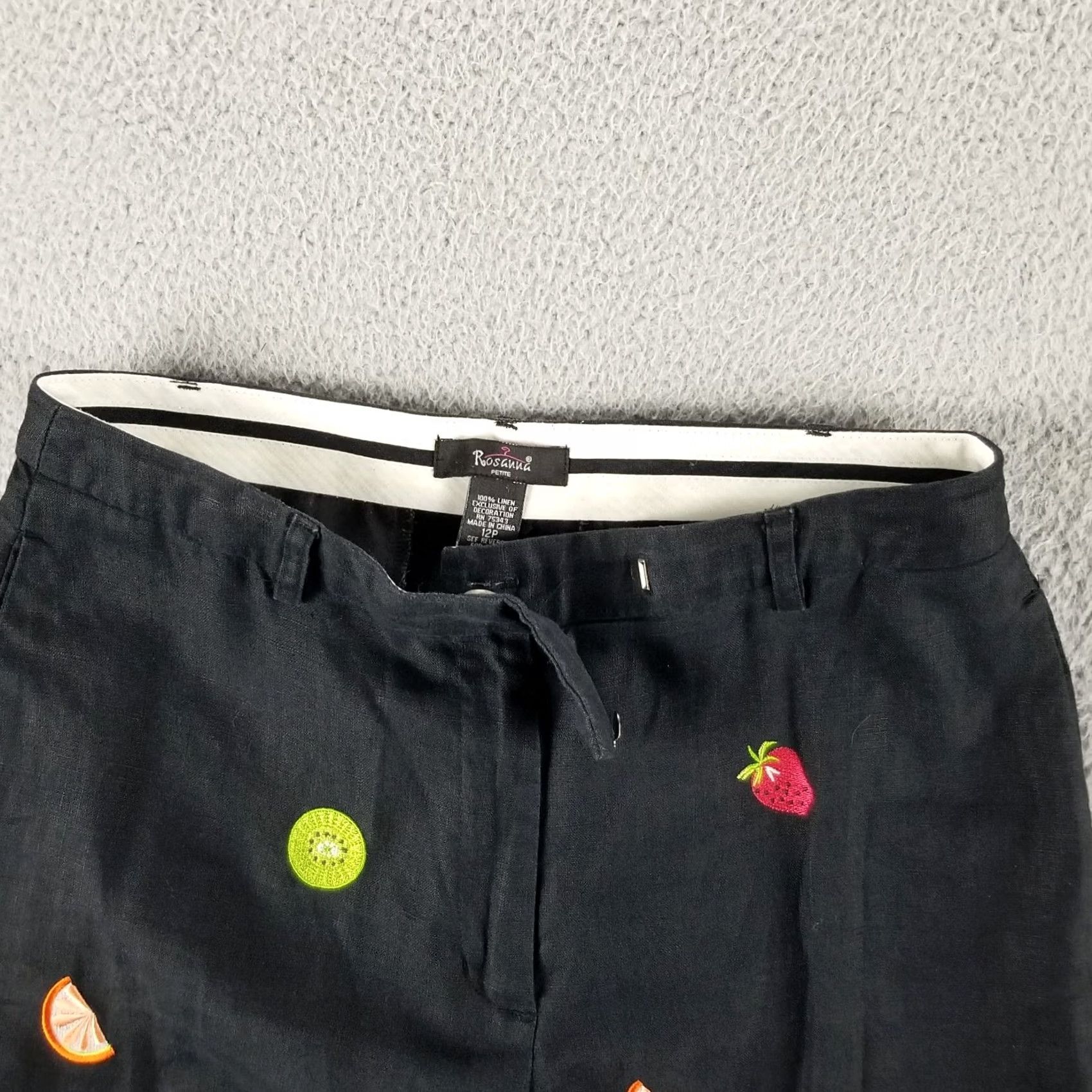 Vintage Rosanna Linen Pants Woman 12P Petite Embroidered Fruit Strawberries Kiwi Crop Vintage Rosanna Petite Wide-Leg Cropped Beach Summer 12P Womens Size 34" / US 12 / IT 48 - 2 Thumbnail