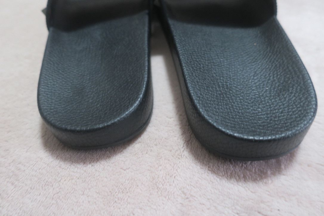 Valentino VALENTINO GARAVANI Black Rockstud Pool Slides Size US 8 / IT 38 - 3 Thumbnail