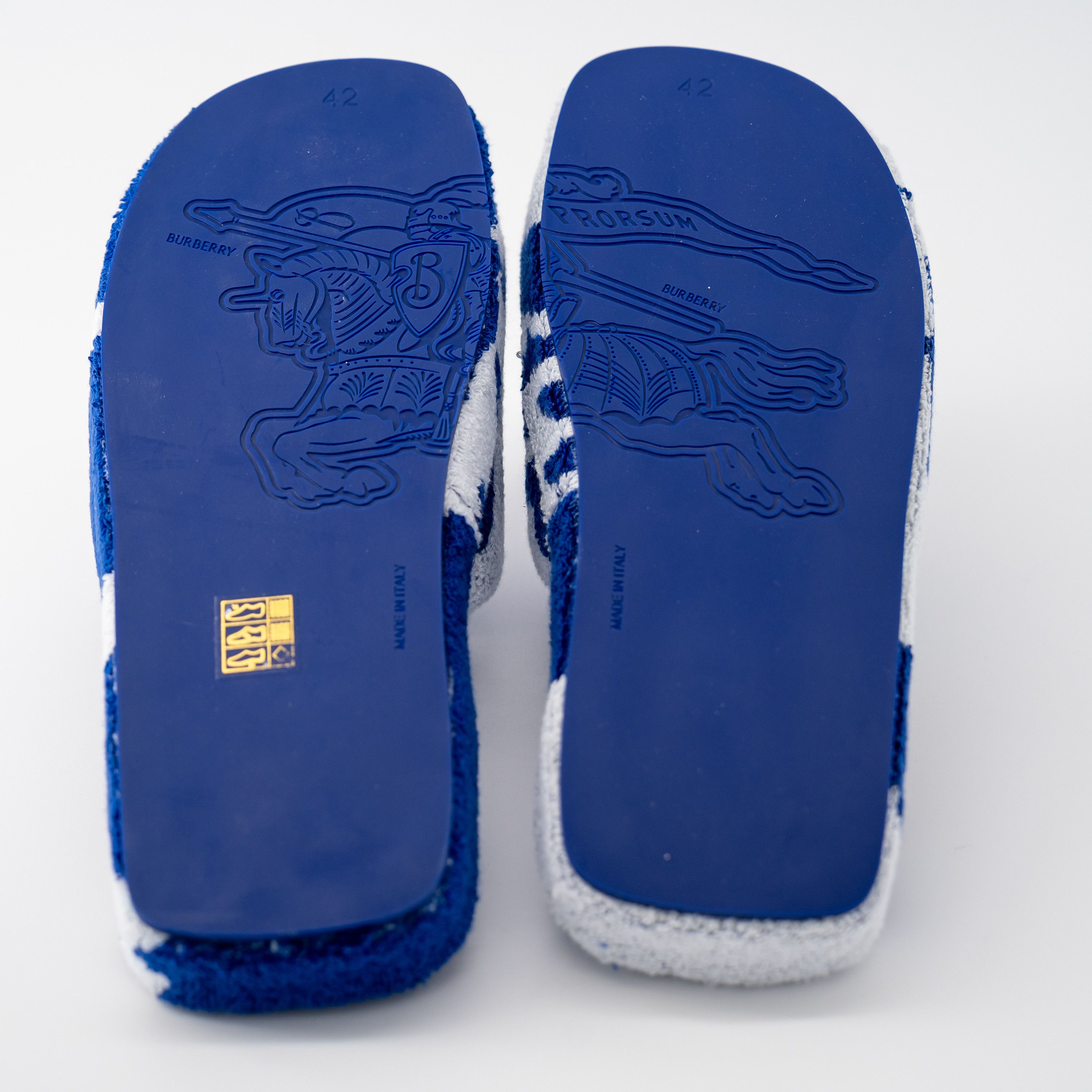 Burberry 37.5 7.5 Burberry Snug Towelling Slide Slippers Knight Blue Size US 7.5 / IT 37.5 - 4 Thumbnail