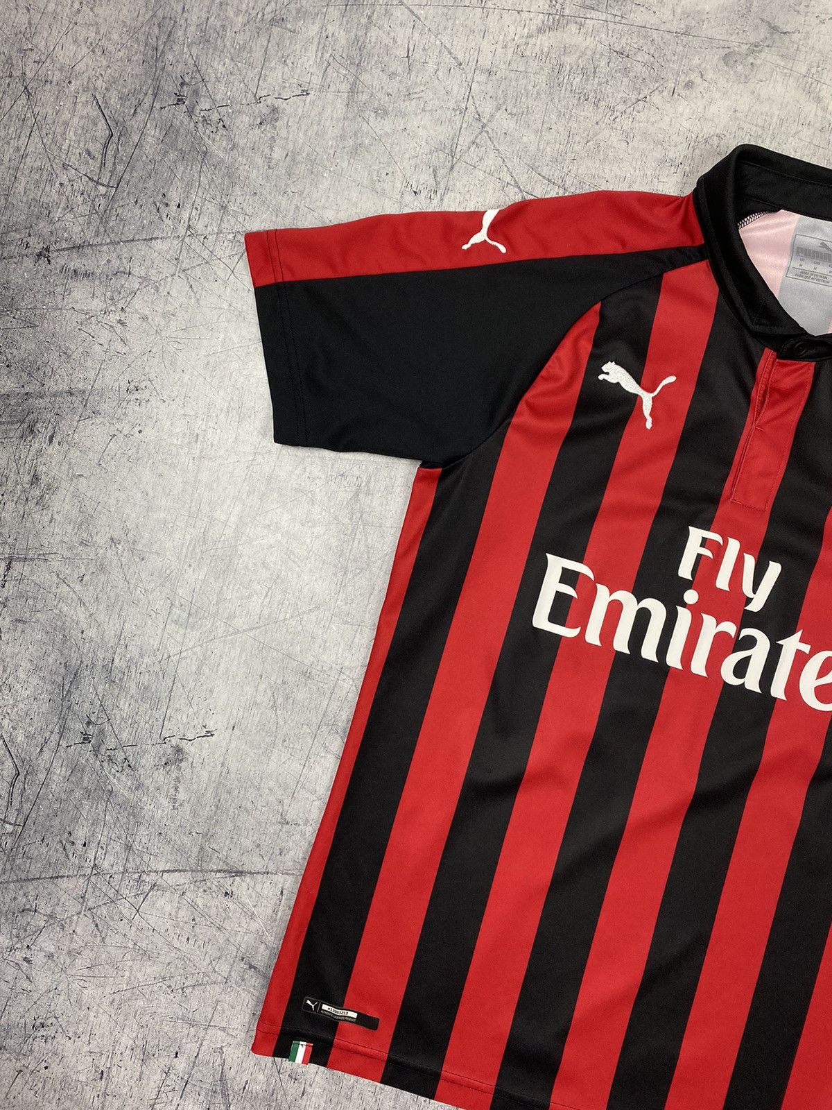 Puma × Vintage Puma AC Milan 2018 2019 Home Soccer Jersey Tee Size US M / EU 48-50 / 2 - 3 Thumbnail