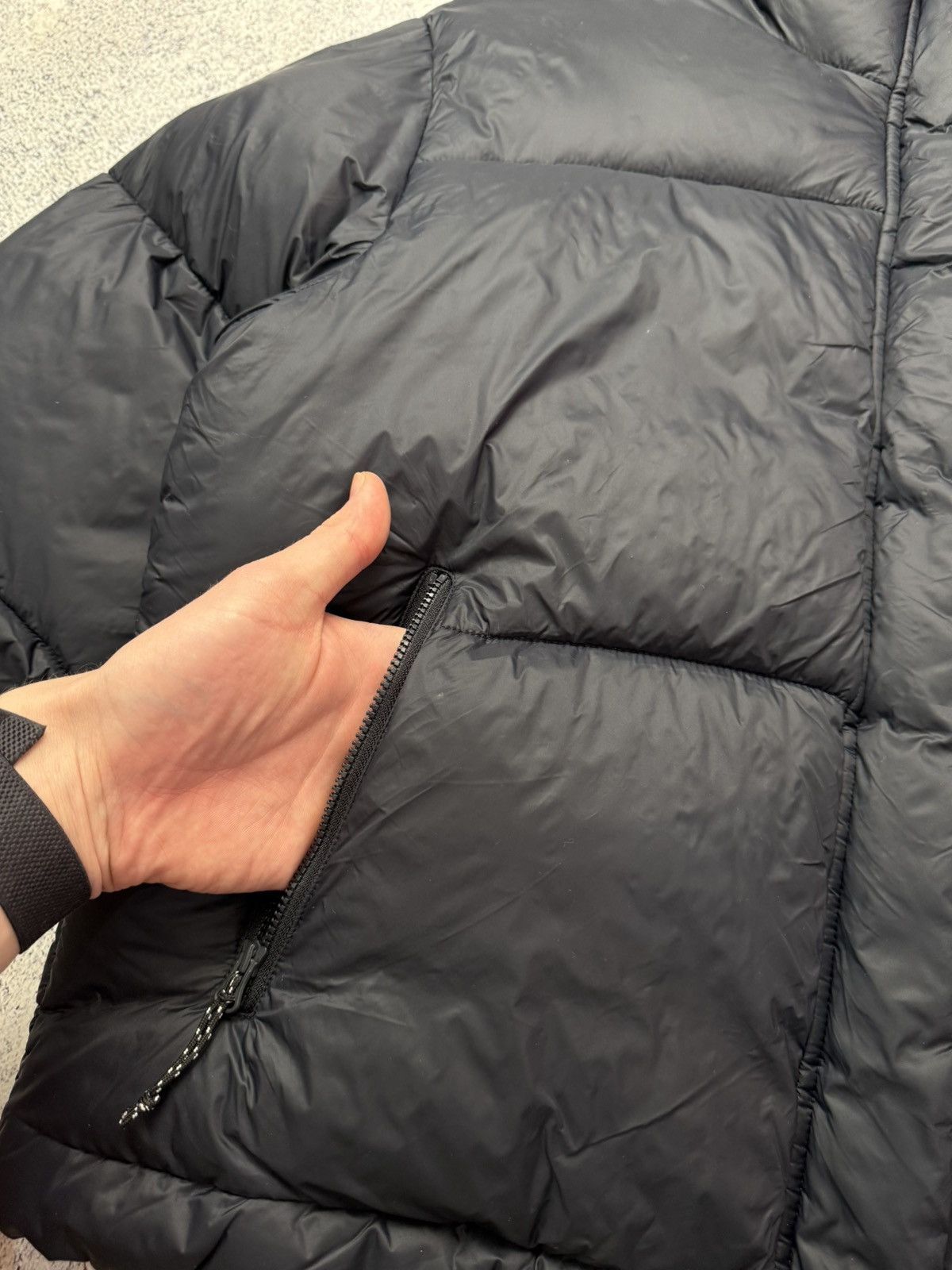 Oakley Vintage Oakley Black Puffer Jacket Y2K USA Size XL / US 12-14 / IT 48-50 - 19 Thumbnail