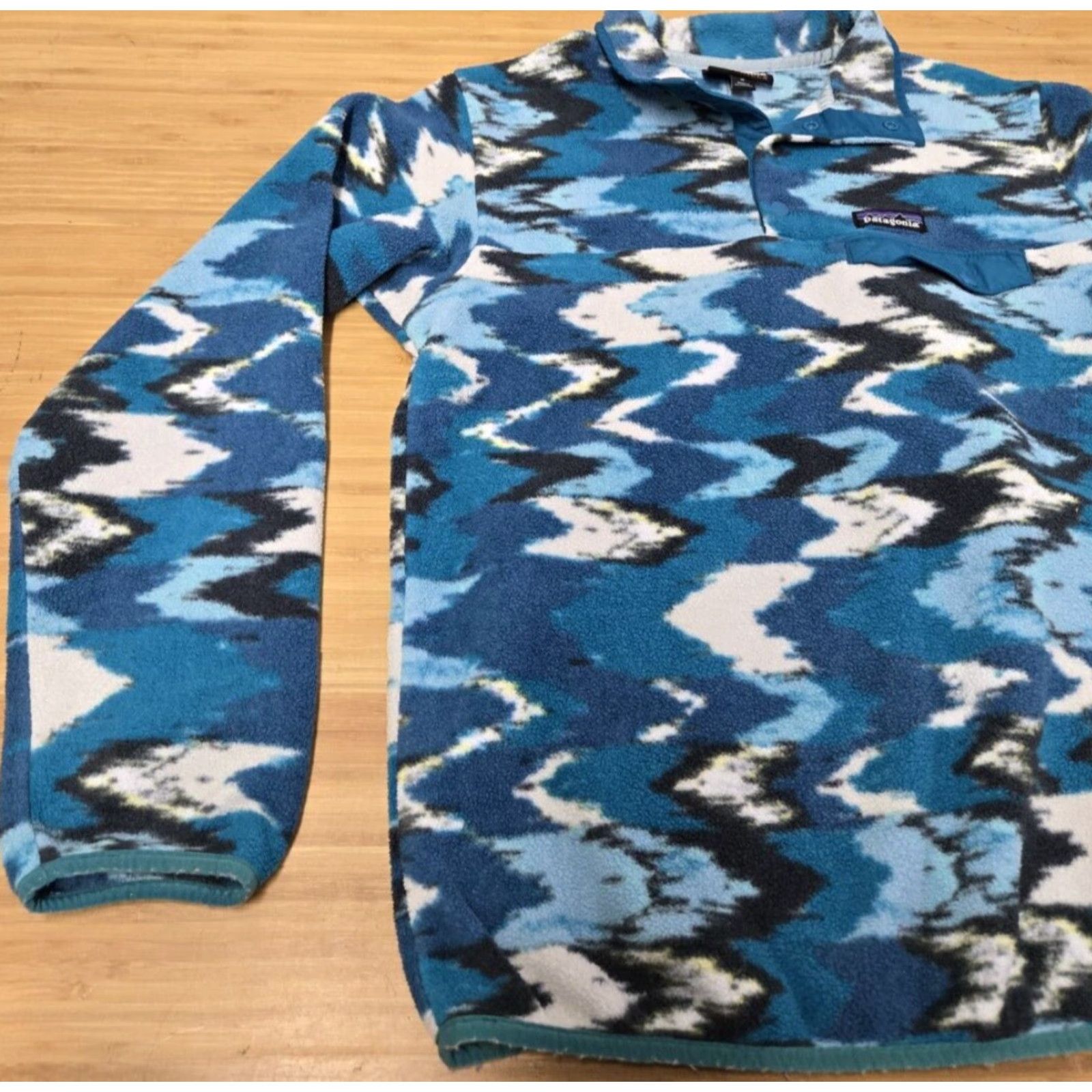 Patagonia VINTAGE Patagonia Snap T Fleece Jacket Women Medium Blue Arrow Geometric Snaps Pullover Size M / US 6-8 / IT 42-44 - 3 Thumbnail
