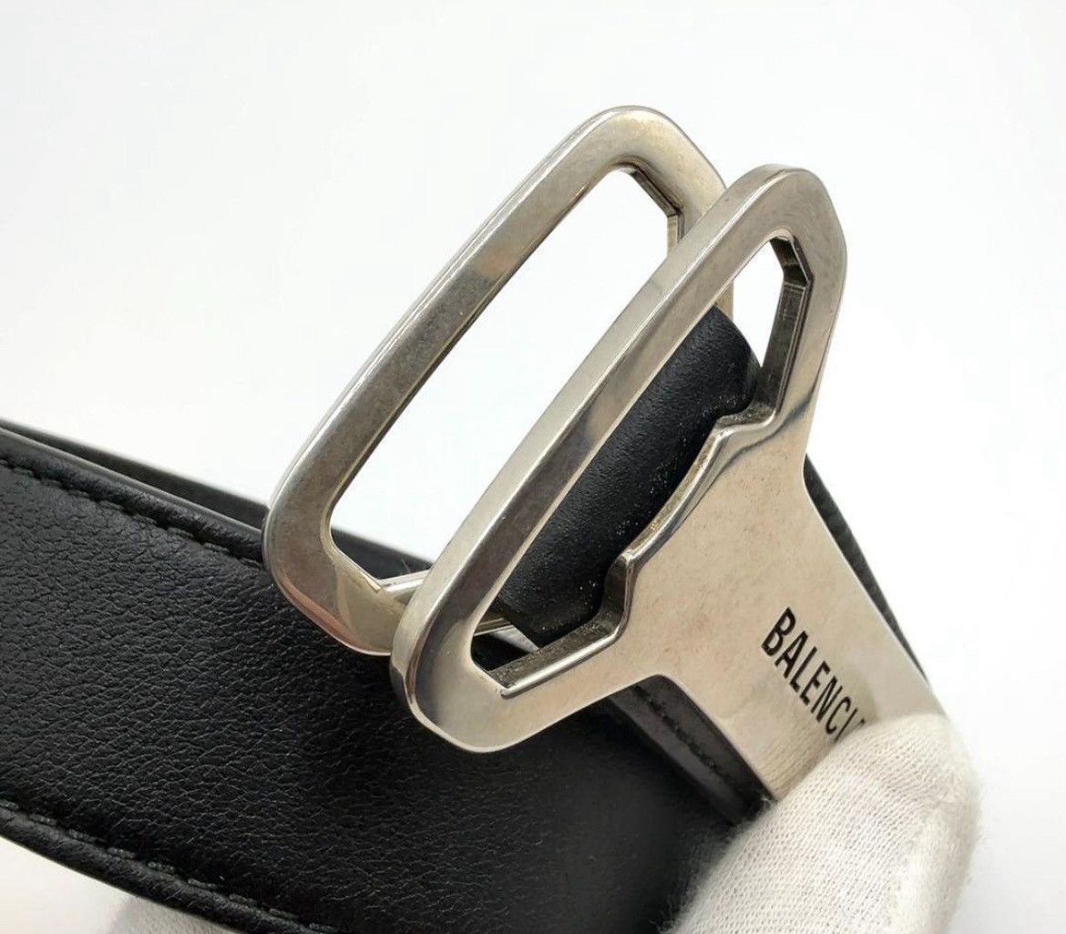 Balenciaga Balenciaga 23ss Bottle Opener Leather Belt Size ONE SIZE - 6 Thumbnail