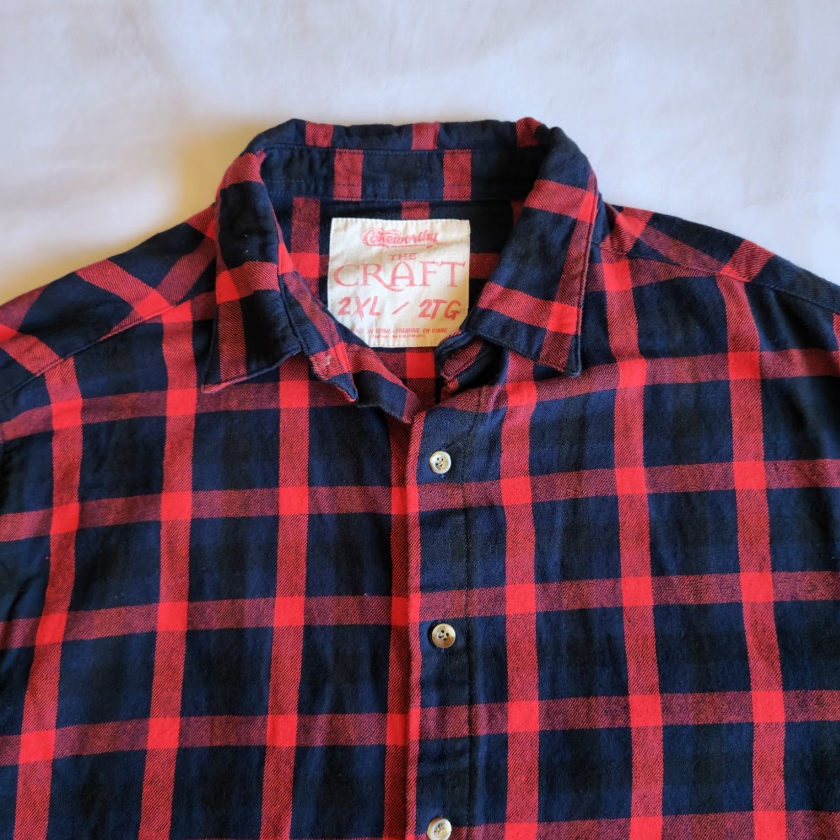 Vintage Cakeworthy The Craft “We Are The Weirdos” Plaid Flannel Shirt 2XL Red Navy Long Sleeve Button-Up Unisex Adults Size US XXL / EU 58 / 5 - 5 Thumbnail