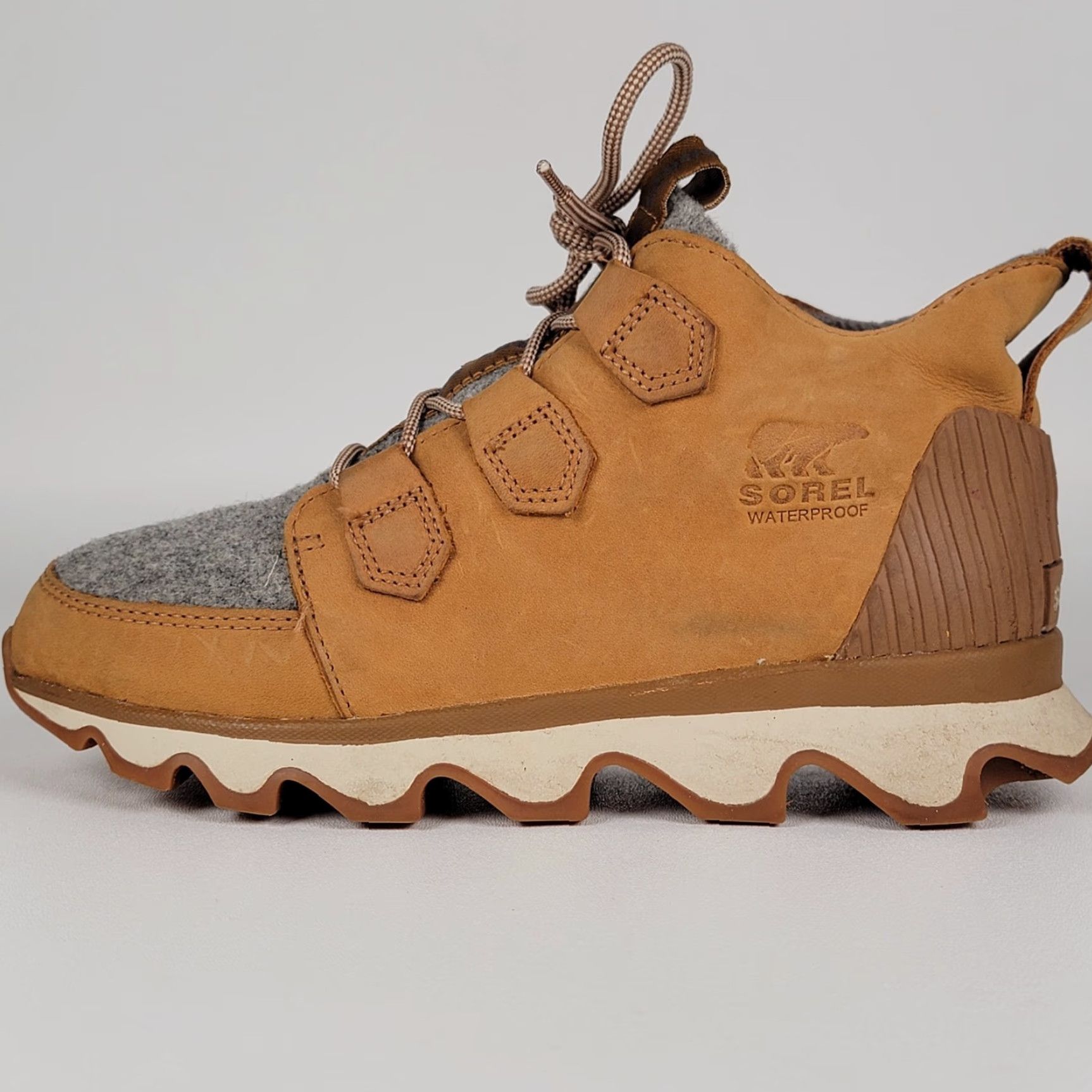SOREL Sorel Kinetic Caribou Waterproof Ankle Snow Boot Leather Wool Women's 7.5 Tan Brown/Gray Boots Women's 7.5 Navy? Size US 8 / IT 38 - 6 Thumbnail