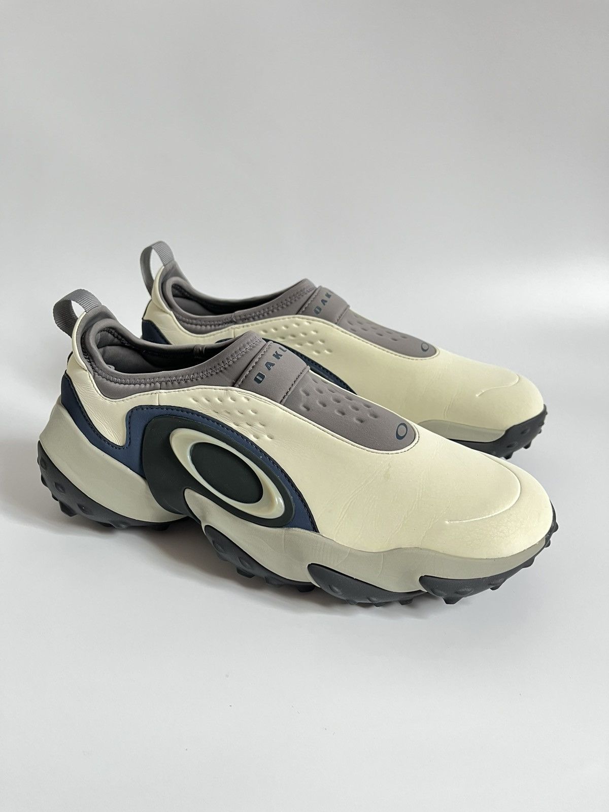 Oakley Oakley Edge Icon “Cream Navy” Size US 11 / EU 44 - 3 Thumbnail