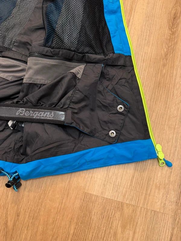 Bergans Bergans 1130 Trolltind Jkt Jacket Ski Recco Dermizax size M Size US M / EU 48-50 / 2 - 12 Thumbnail