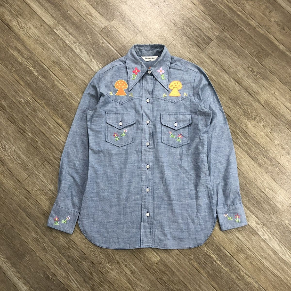 1970s Wrangler Embroidered Pearl Snap Western Shirt Chambray