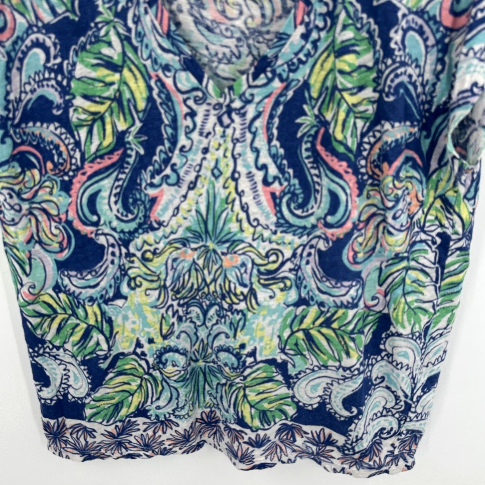 Lilly Pulitzer Lilly Pulitzer Shirt Womens S/M Linen Top Blue Green Leaf Paisley V-Neck Short Sleeve Multicolor Beach Tropical 23659 Mens? Size S / US 4 / IT 40 - 3 Thumbnail