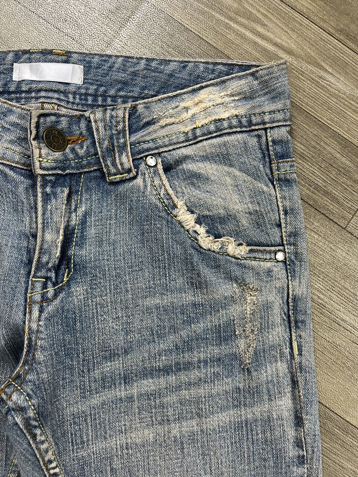 Japanese Brand 2000s Zazie Mudmax Distressed Bootcut Flared Jeans Lgb Style Size US 27 - 12 Thumbnail
