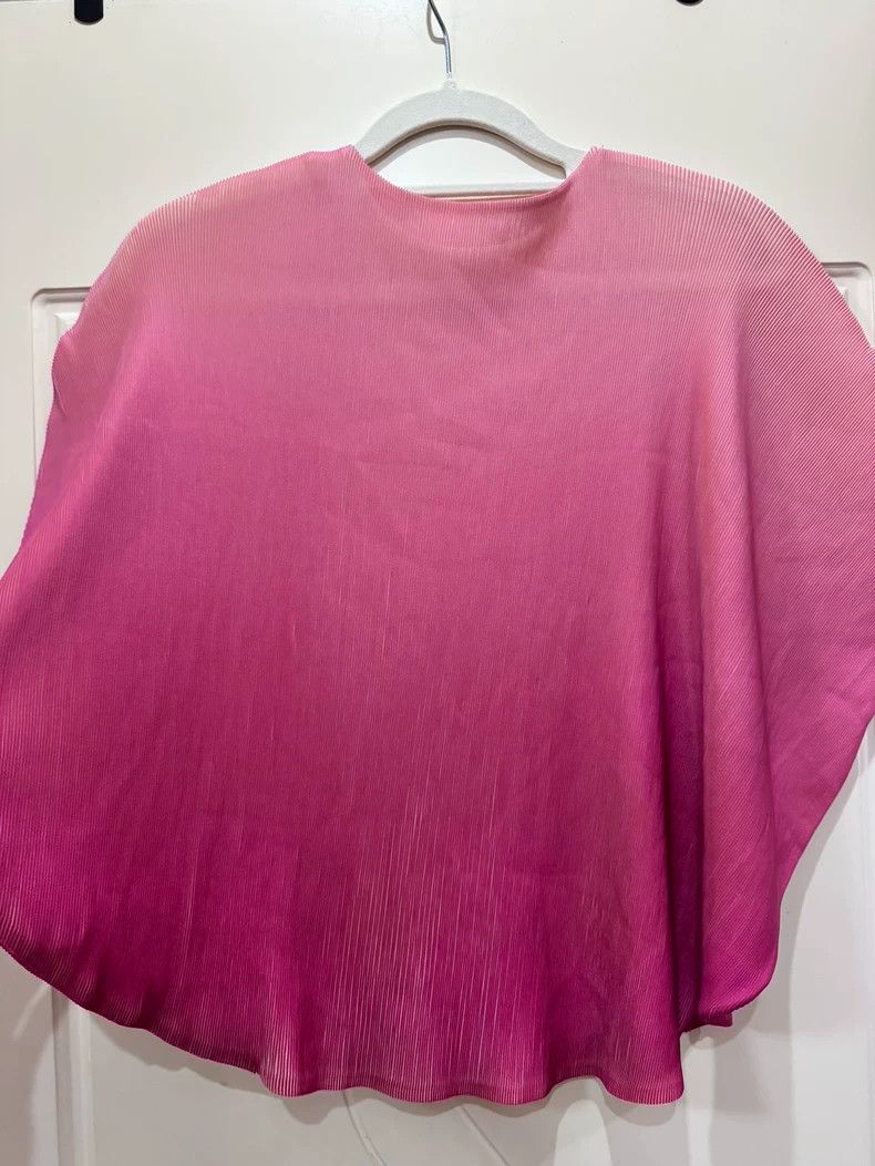 Issey Miyake Issey Miyake Pink round top Size L / US 10 / IT 46 - 2 Thumbnail