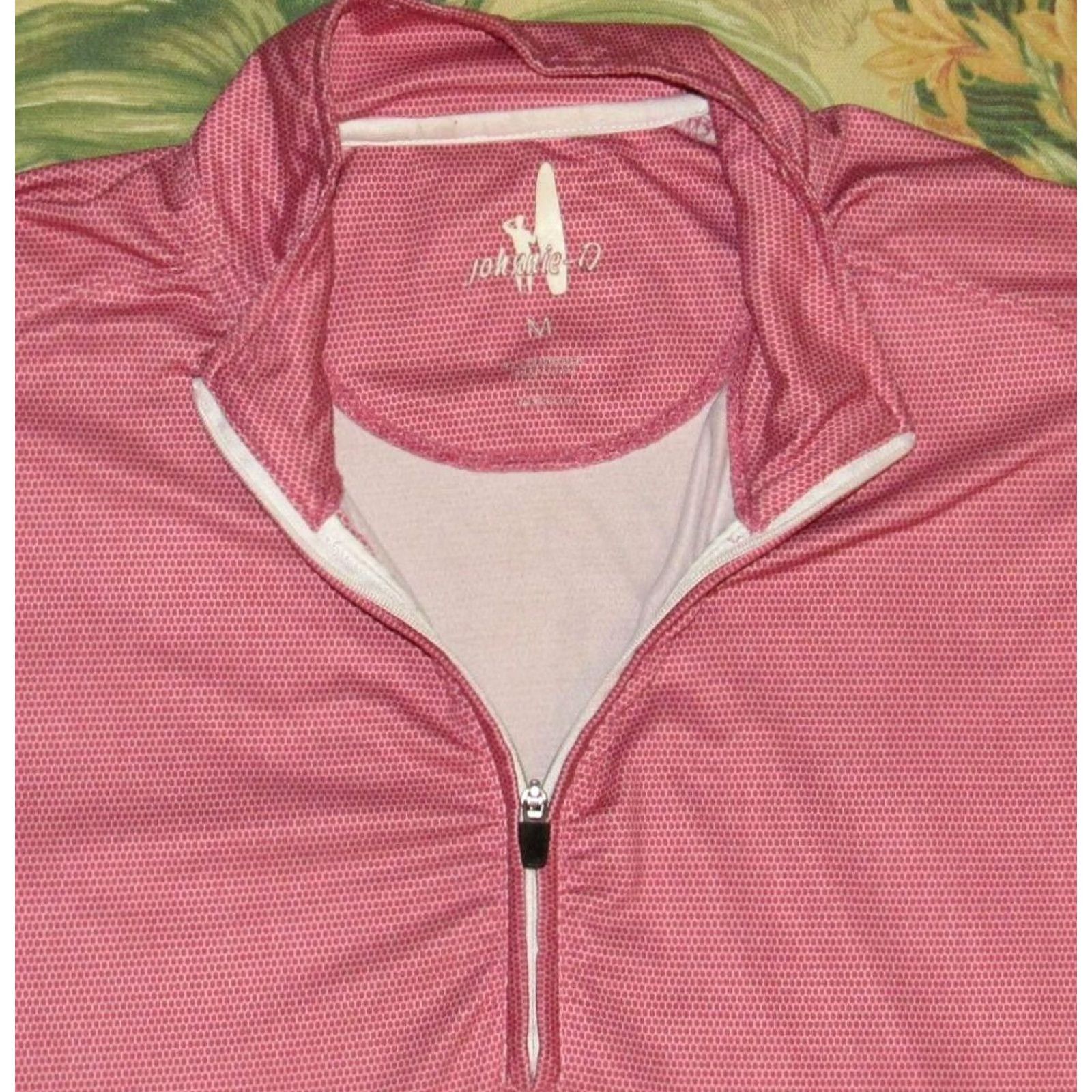 johnnie-O Johnnie O Pink Performance Quarter Zip Sweater Medium Shirt Men M Pullover 92% Polyester 8% Spandex Size US M / EU 48-50 / 2 - 2 Thumbnail