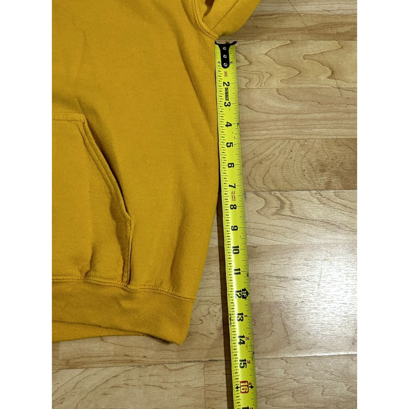 Vintage VINTAGE Marvel Avengers SweatER Mens Stark Industries Yellow Hoodie Iron man sz Medium Hoodie Crew Neck Long Sleeve Logo Graphic Pullover Mens Size US M / EU 48-50 / 2 - 3 Thumbnail